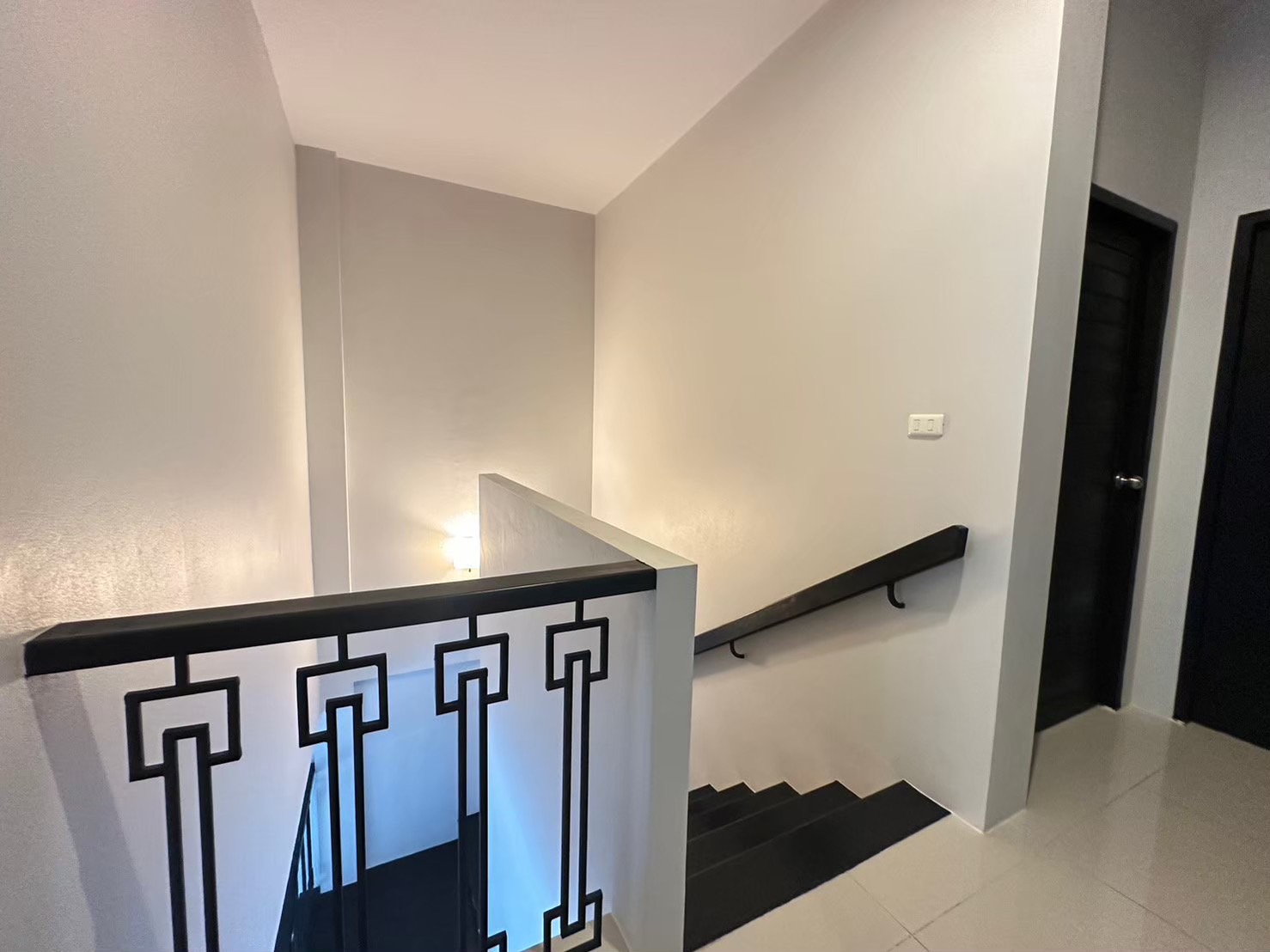 For Rent : Town home near Super Cheap Market, 3 Bedroom 3 Bathroom