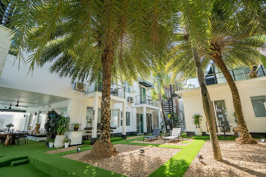 For Sales : Rawai, Luxury Private Pool Villa, 7 bedrooms 7.5 bathrooms, 450 sqm.