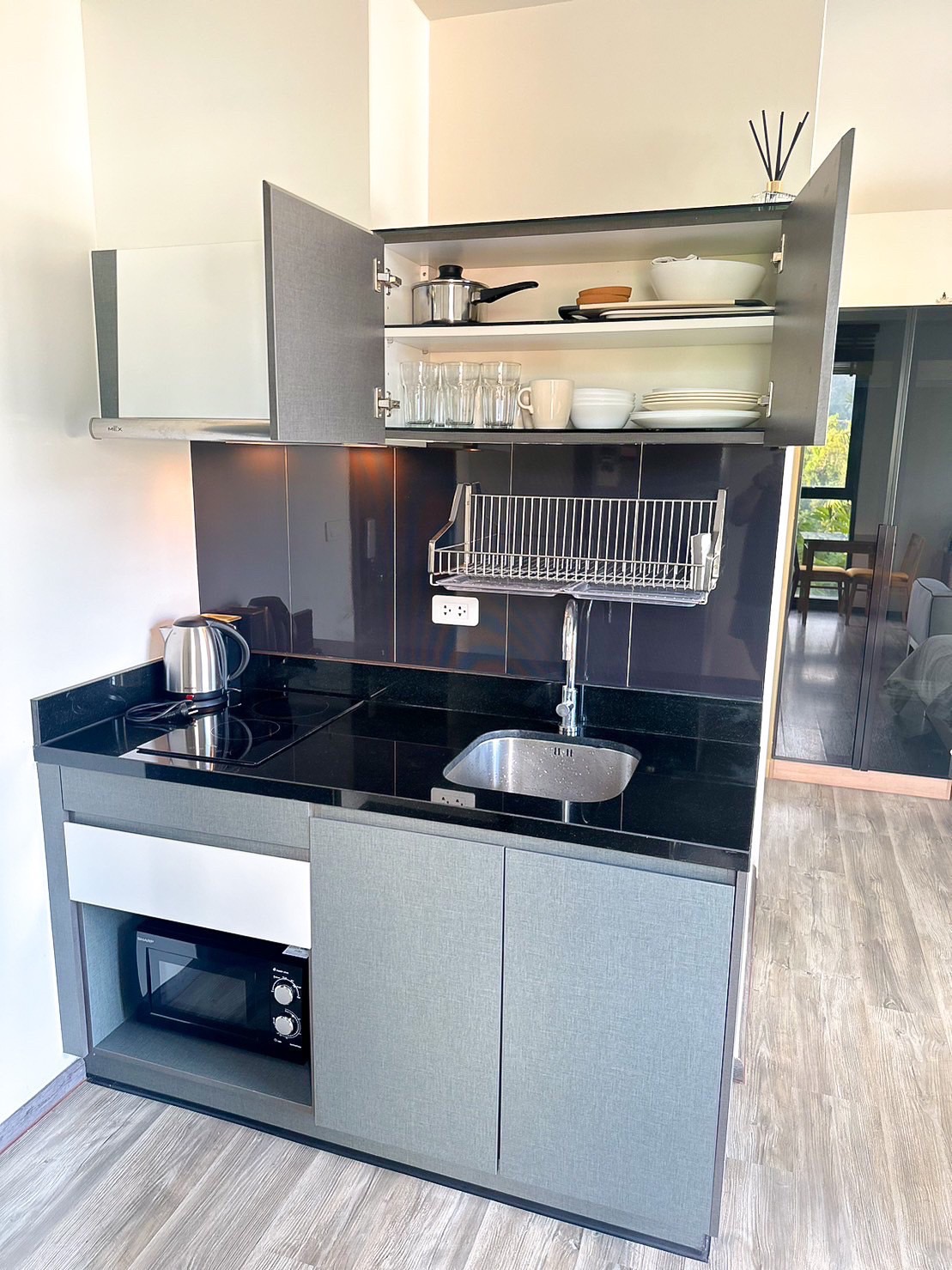 For Rent : Patong, The Deck Condominium, 1 Bedroom 1 Bathroom, 5th flr.