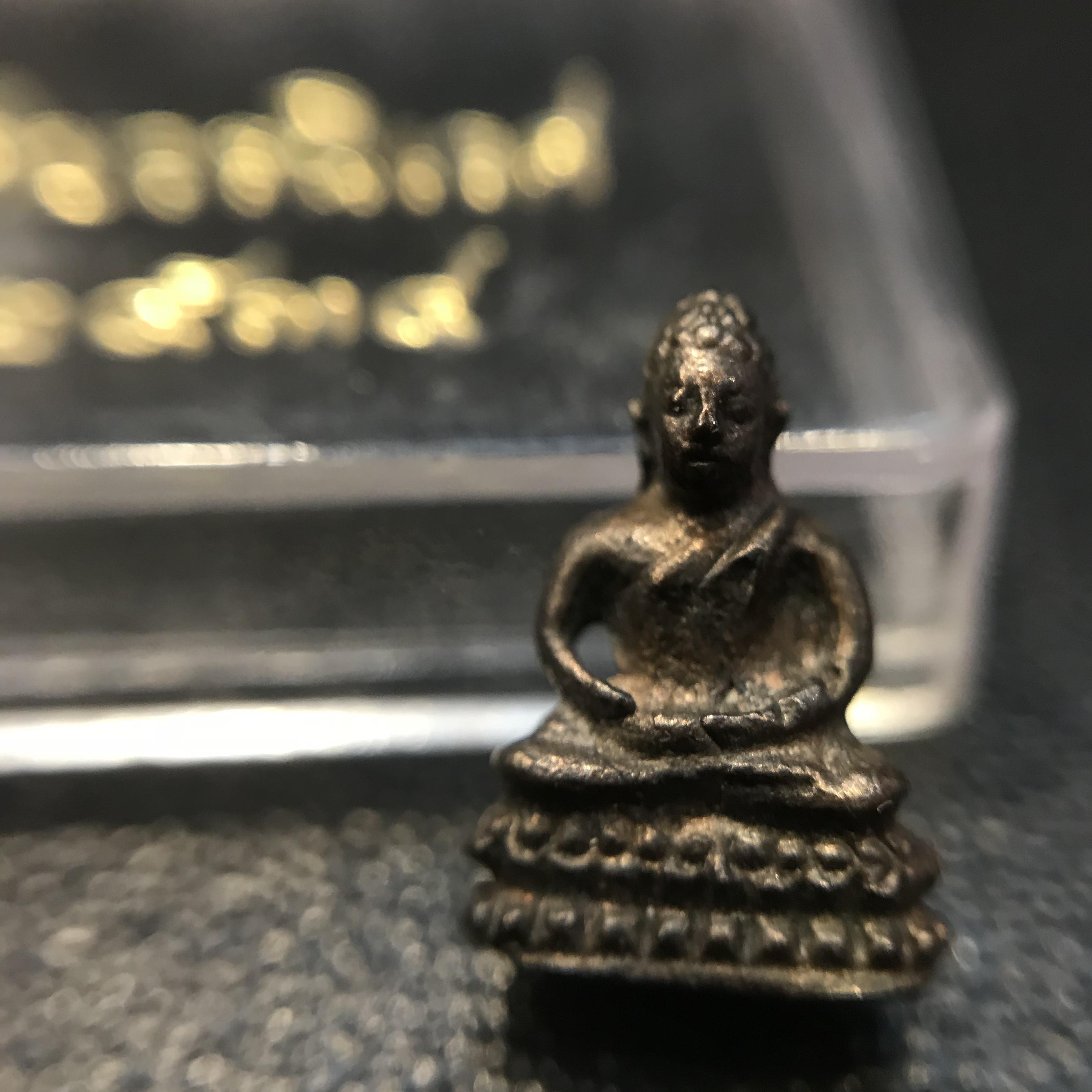 พระชัยวัฒน์อมรโมลี สมเด็จพระวันรัต (จุนท์ พรหมคตโต) วัดบวรนิเวศฯ เนื้อนวโลหะ ปี๒๕๓๔ สภาพสวยหายาก!!!(ตอกโค๊ด)