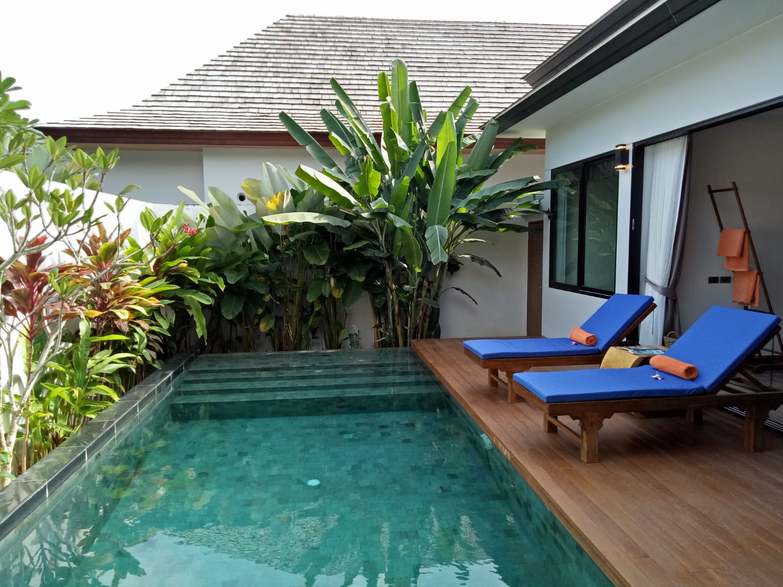 For Rent : Nai Yang, luxury Private Pool Villa, 2 bedrooms 2 bathrooms, Garden View.