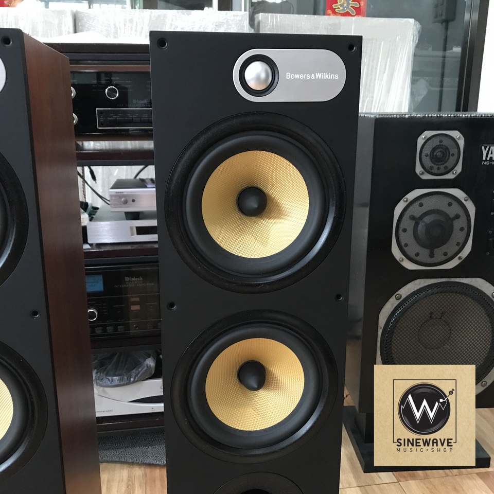 ลำโพง ยี่ห้อ B&W รุ่น 684 สีวอลนัท