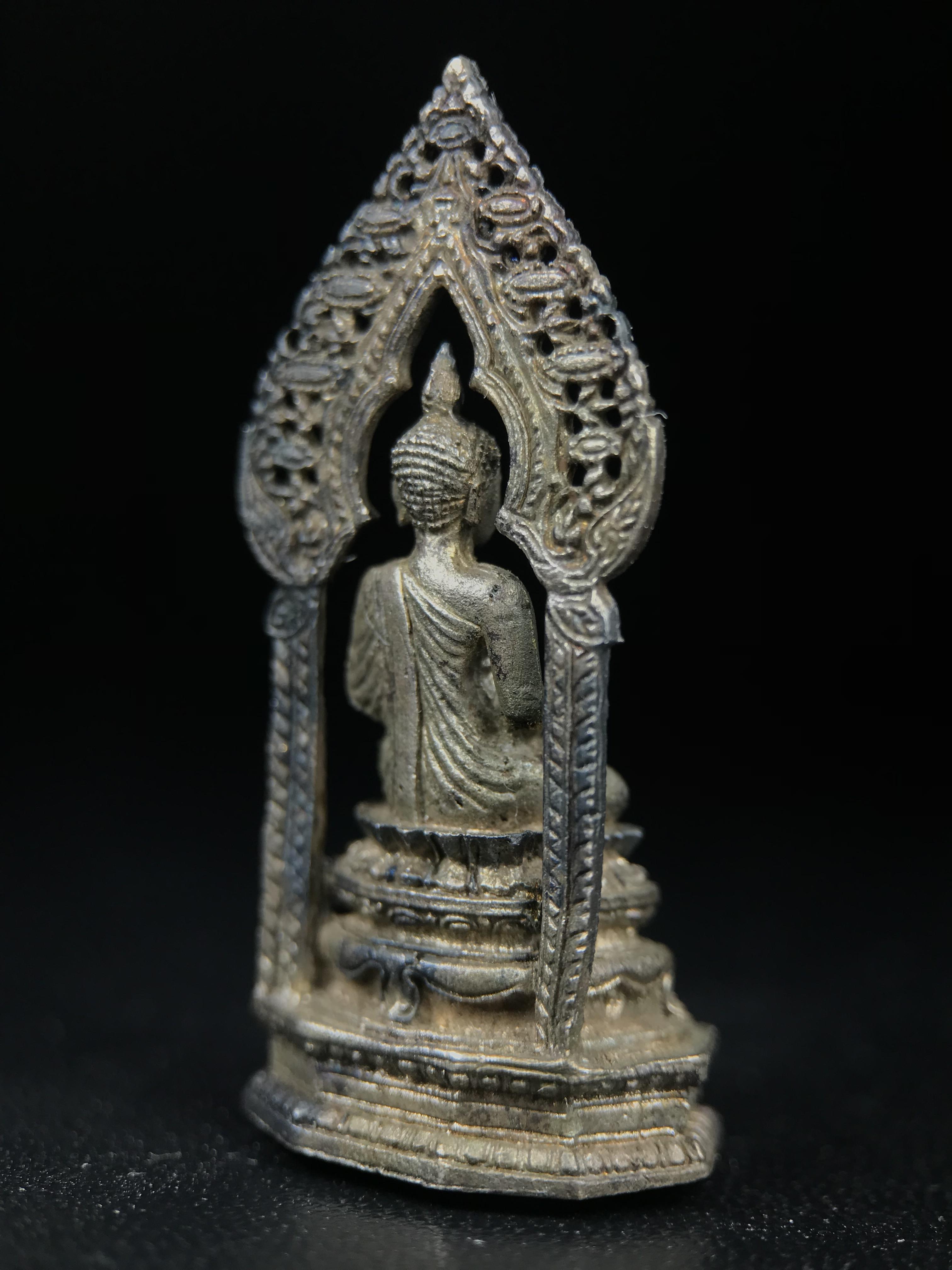 กริ่งพระพุทธนิรันตราย วัดราชประดิษฐสถิตมหาสีมารามราชวรวิหาร สมโภชกรุงรัตนโกสินทร์ 200ปี พ.ศ.2525 เนื้อเงิน (พิธีใหญ่ เกจิคณาจารย์ในยุคล้นหลาม ในหลวง ร.9 เสด็จร่วมพิธี สมเด็จพระสังฆราชประธานพิธีปลุกเสก)หายาก(1ใน 209 องค์)