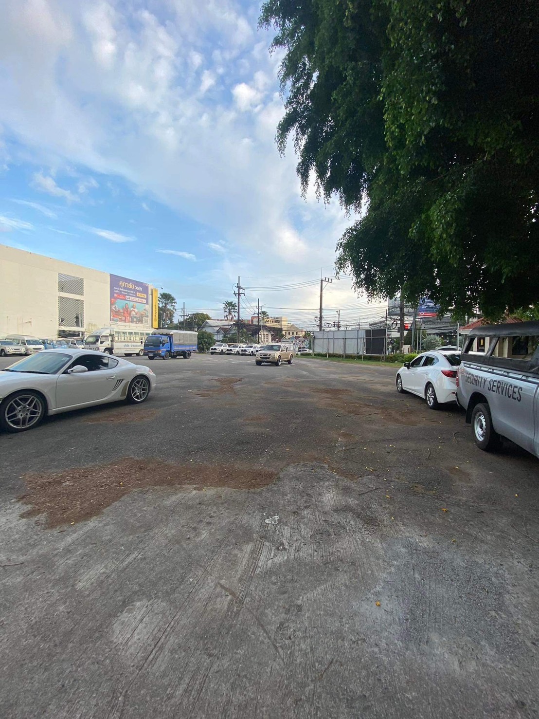 For Rent : Phuket Town, 3.5-Story Commercial Building, 5 Bedroom 3 Bathrooms