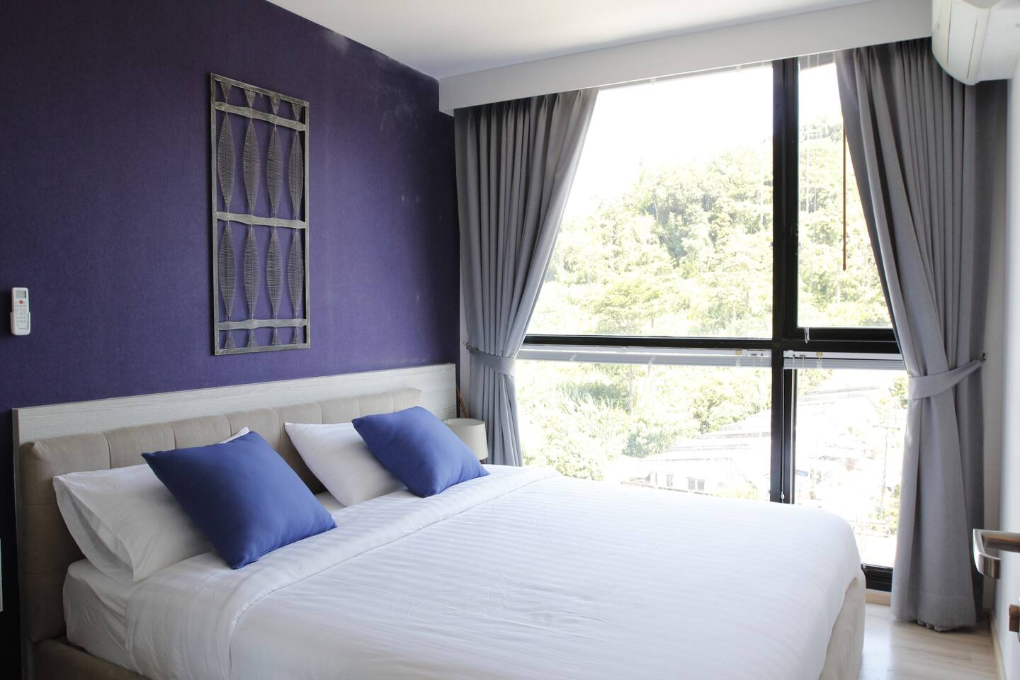 For Rent : Samkong,The Base Heiht 1 Bedroom 1 Bathroom, 9th Floor, City View.