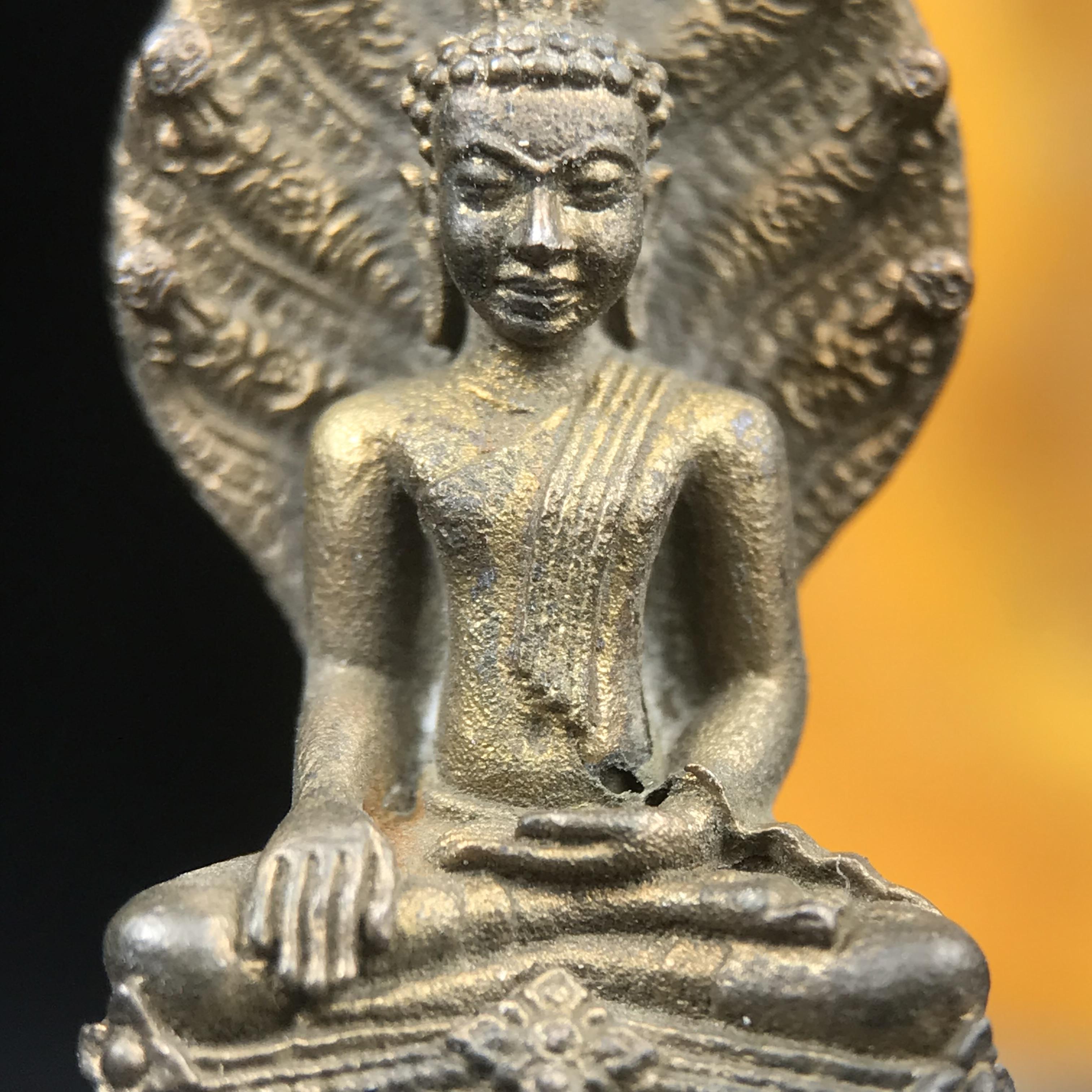 พระพุทธรูปนาคปรกปางมารวิชัย สธ. เนื่องวโรกาสสมเด็จพระเทพรัตนราชสุดาฯทรงเจริญพระชนมายุครบ 3รอบ ปี2534 พระกริ่งนวโลหะ พิธีพุทธาภิเษก ณ วัดบวรนิเวศวิหาร โดยมีสมเด็จพระญาณสังวรสมเด็จพระสังฆราชเป็นองค์ประธาน(พิธีใหญ่ มวลสารดี พุทธศิลป์งดงาม)อุดมวลสารผงจิตรลดา