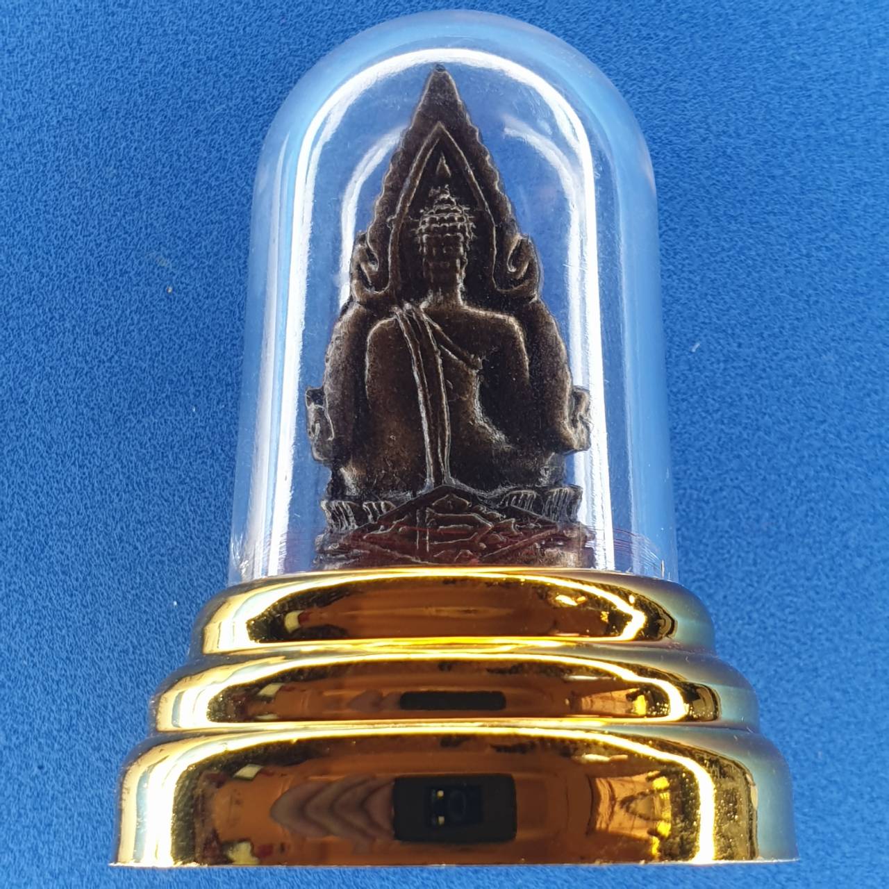 พระเครื่อง พระพุทธชินราช เนื้อหล่อแร่น้ำพี้มวลสารศักดิ์สิทธิ์ใส่กรอบ พระตั้งหน้ารถ พระพุทธชินราชตั้งหน้ารถ หน้าตั้งโต๊ะทำงาน พระแขวนหน้ารถ