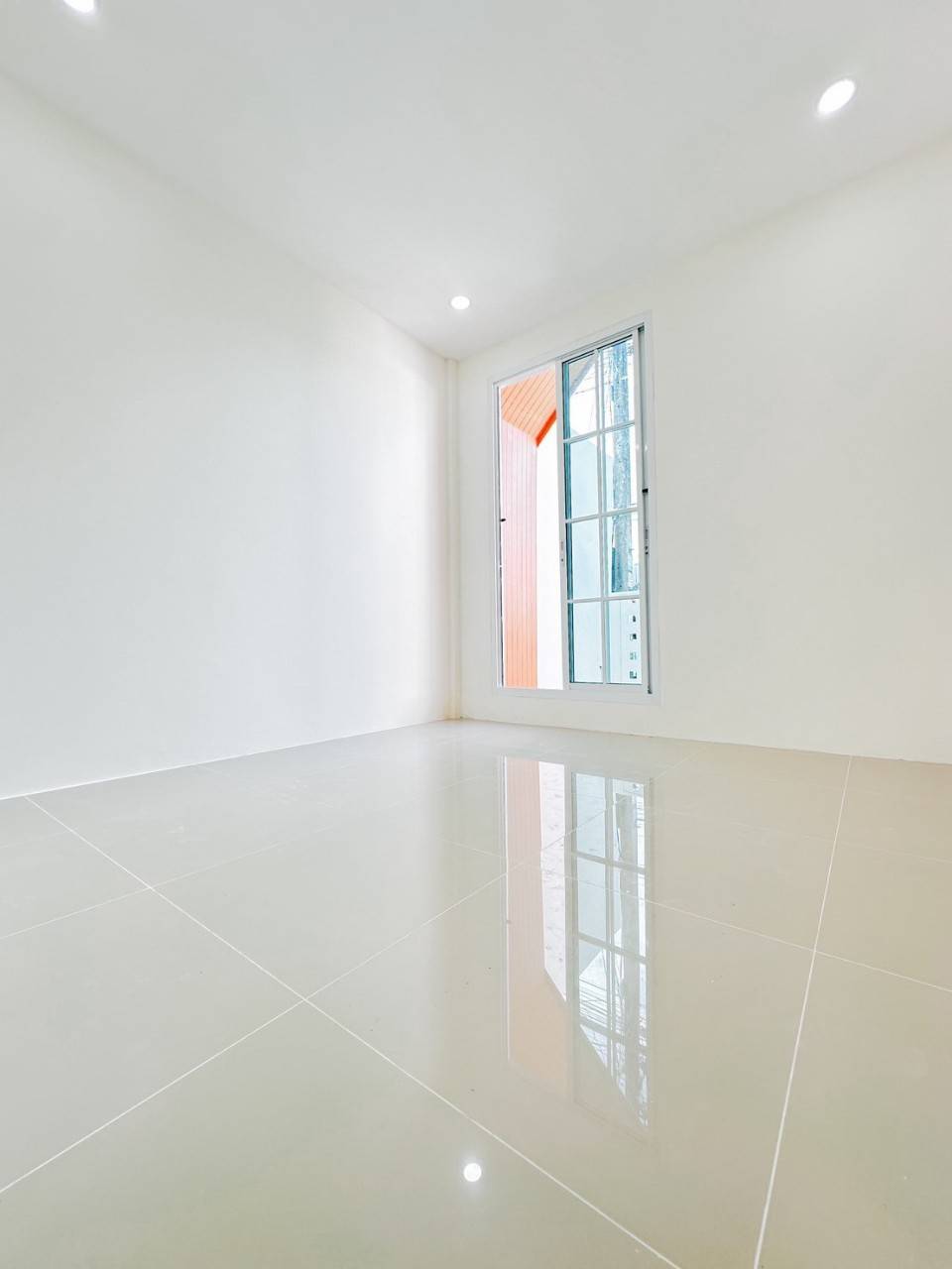 For Sales : Bypass, One-story townhome, 2 bedrooms 1 bathrooms