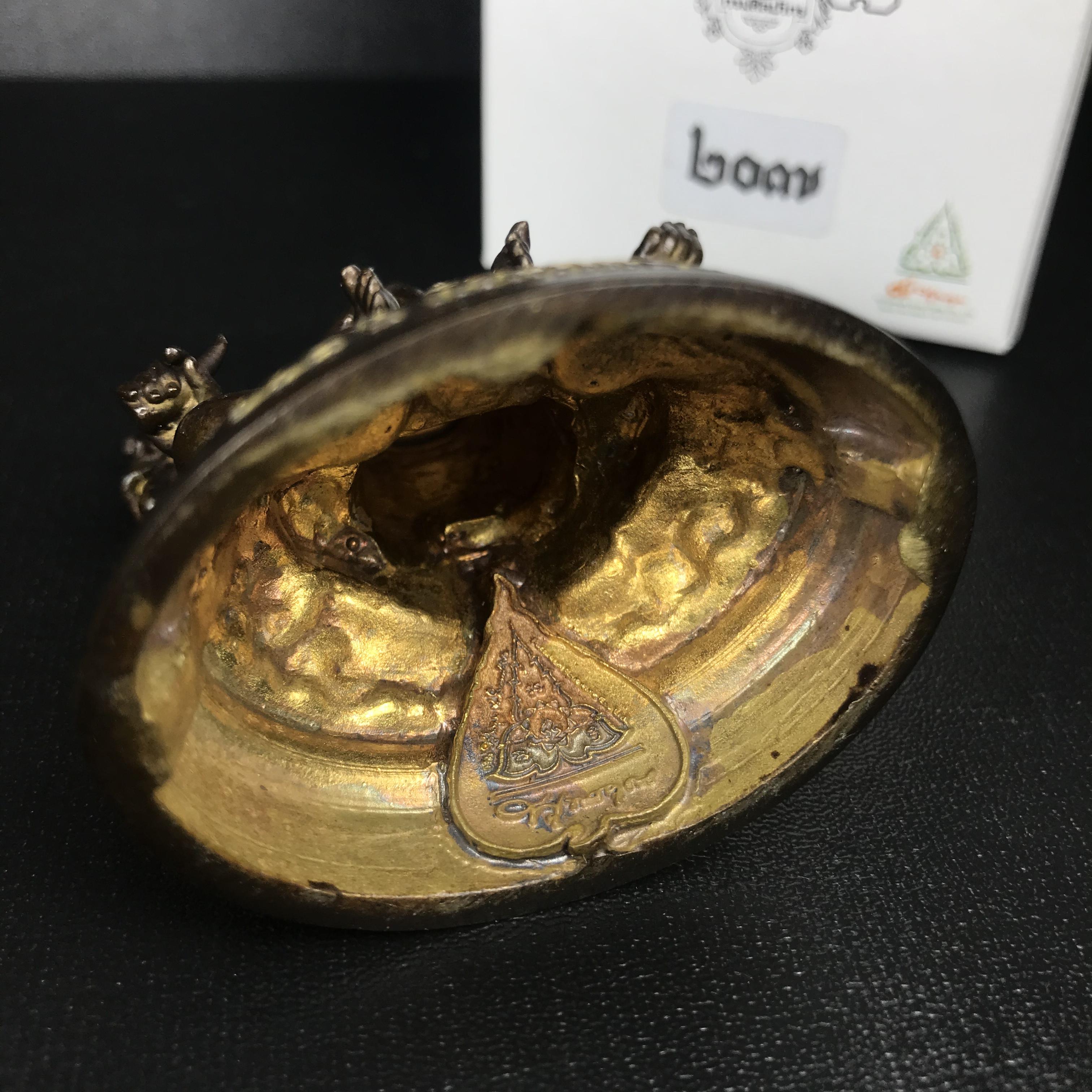 พระพิฆเนศวร รุ่น 108 แห่งการสถาปนากรมศิลปากร ปี 2562 ขนาดบูชาหน้าตัก 1.5 นิ้ว เนื้อทองเหลืองรมดำ (พิธีใหญ่ มวลสารดี)(เลขนัมเบอร์ 207 (ผลรวมได้เก้าเป็นมงคล))1 ใน 1999 องค์