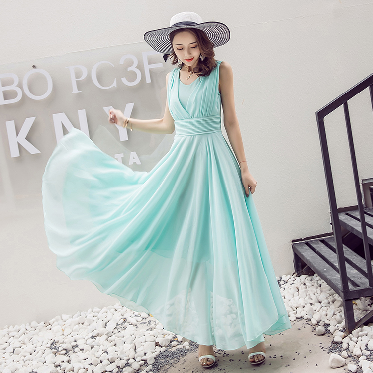 ชุดเดรสยาวผ้าชีฟองสีเขียวมิ้น คอวี แขนกุด กระโปรงพลิ้ว สวยชิค