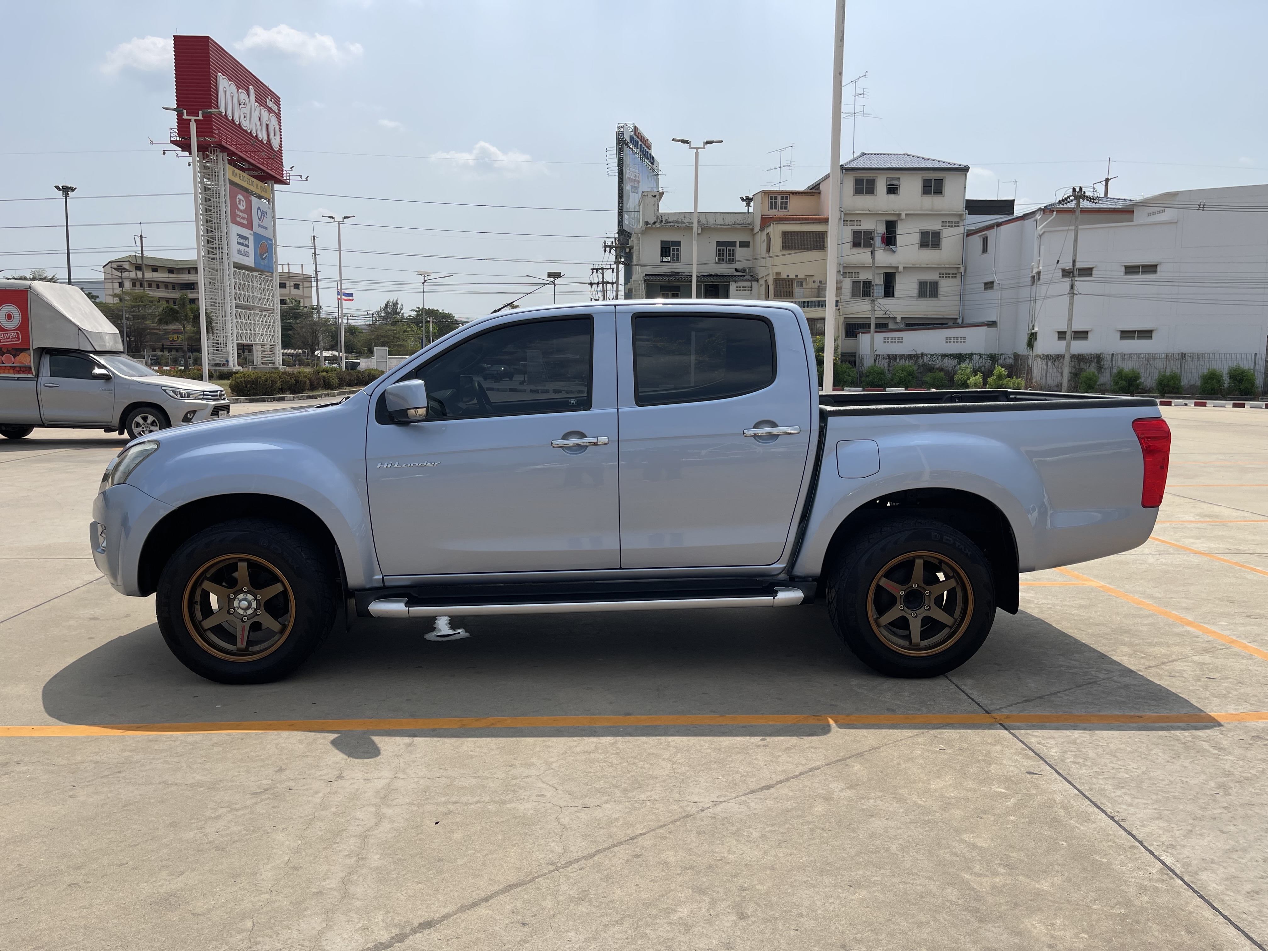 Isuzu Dmax All New 4ประตู Hilander 2.5 Vgs Z 2015 ฟ้า