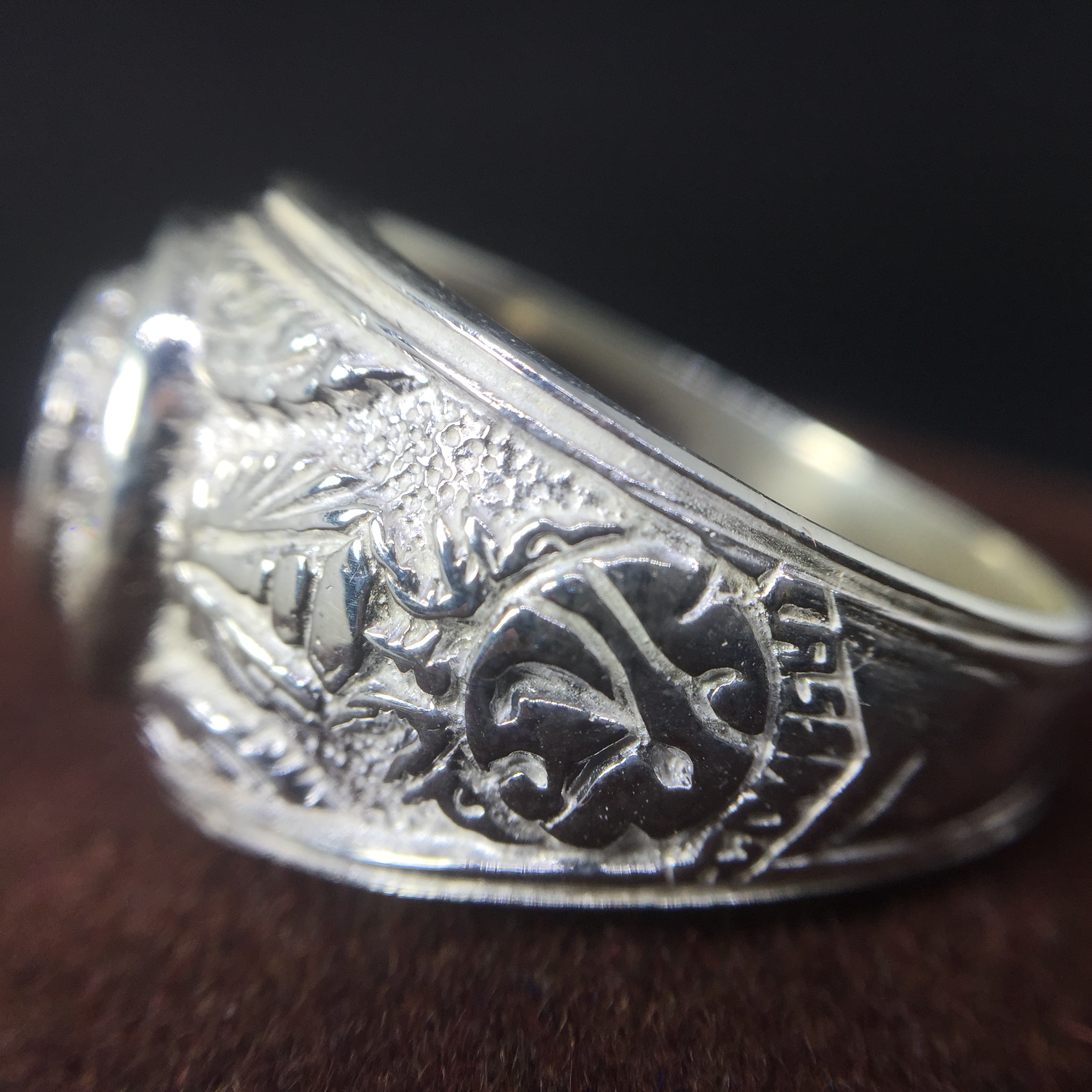 แหวนมหามงคล ภปร. ชุด"เราเทิดทูนองค์เหนือหัว" ฉลองพระชนมายุครบ80พรรษาพ.ศ.2550