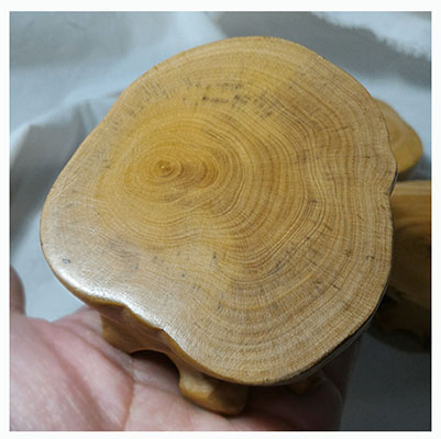 ฐานหรือกี๋ไม้boxwood เล็กๆ อันละ