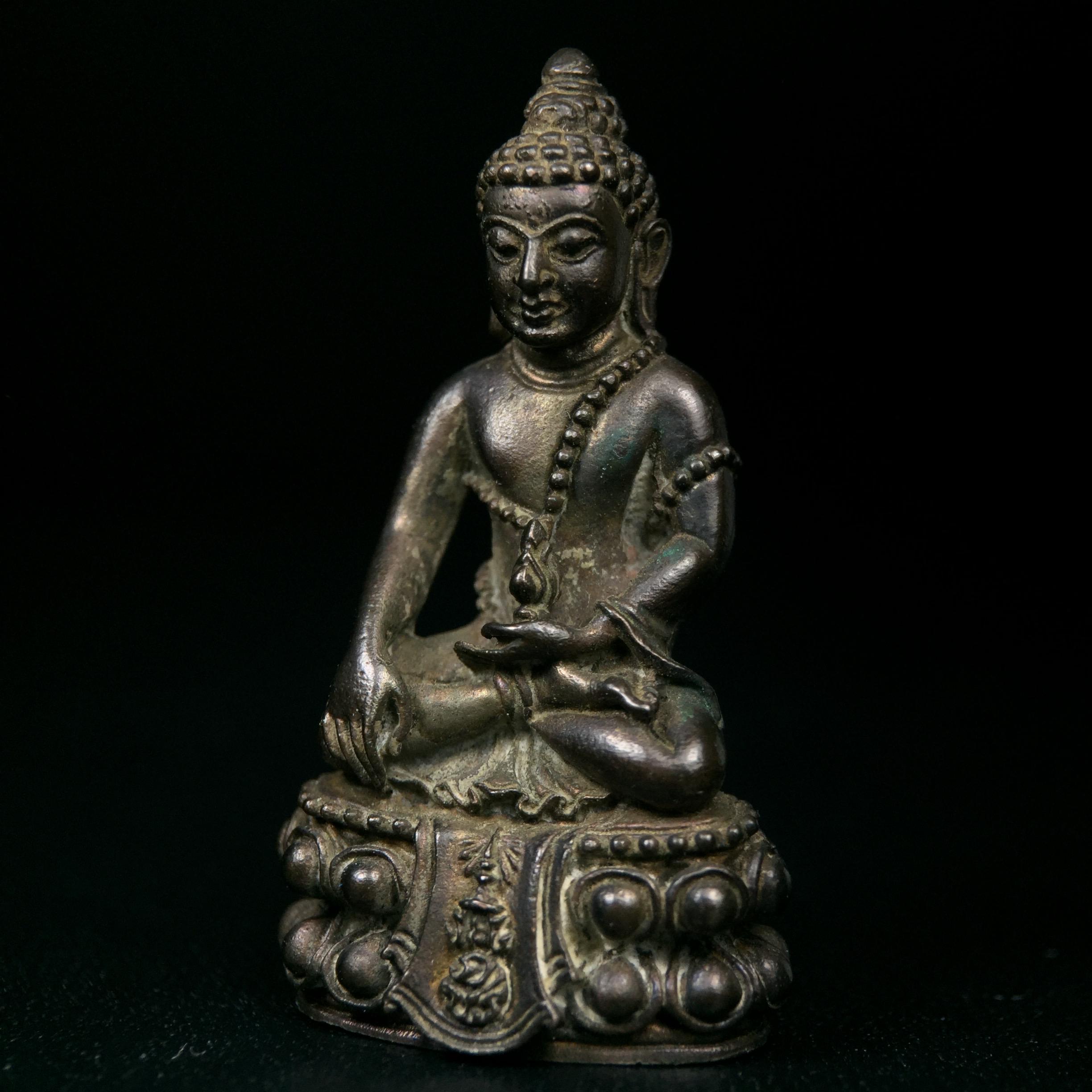 พระกริ่งศิรากาศ ภปร.(พระกริ่งคุ้มเกล้า)วัตถุมงคล"คุ้มเกล้าฯ" มูลนิธิ “คุ้มเกล้า” ในพระบรมราชูปถัมภ์ จัดสร้าง โรงพยาบาลภูมิพล เนื้อนวโลหะ(พิมพ์หน้าไทย)(ในหลวงรัชกาลที่9เสด็จเททอง)(พิธีใหญ่)(นิยม)