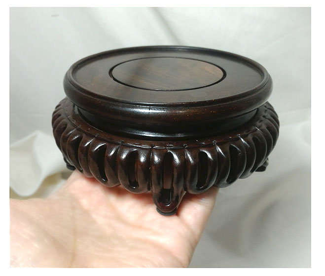 กี๋หรือฐานไม้สไตล์จีน ท๊อปกลม 9.3CM