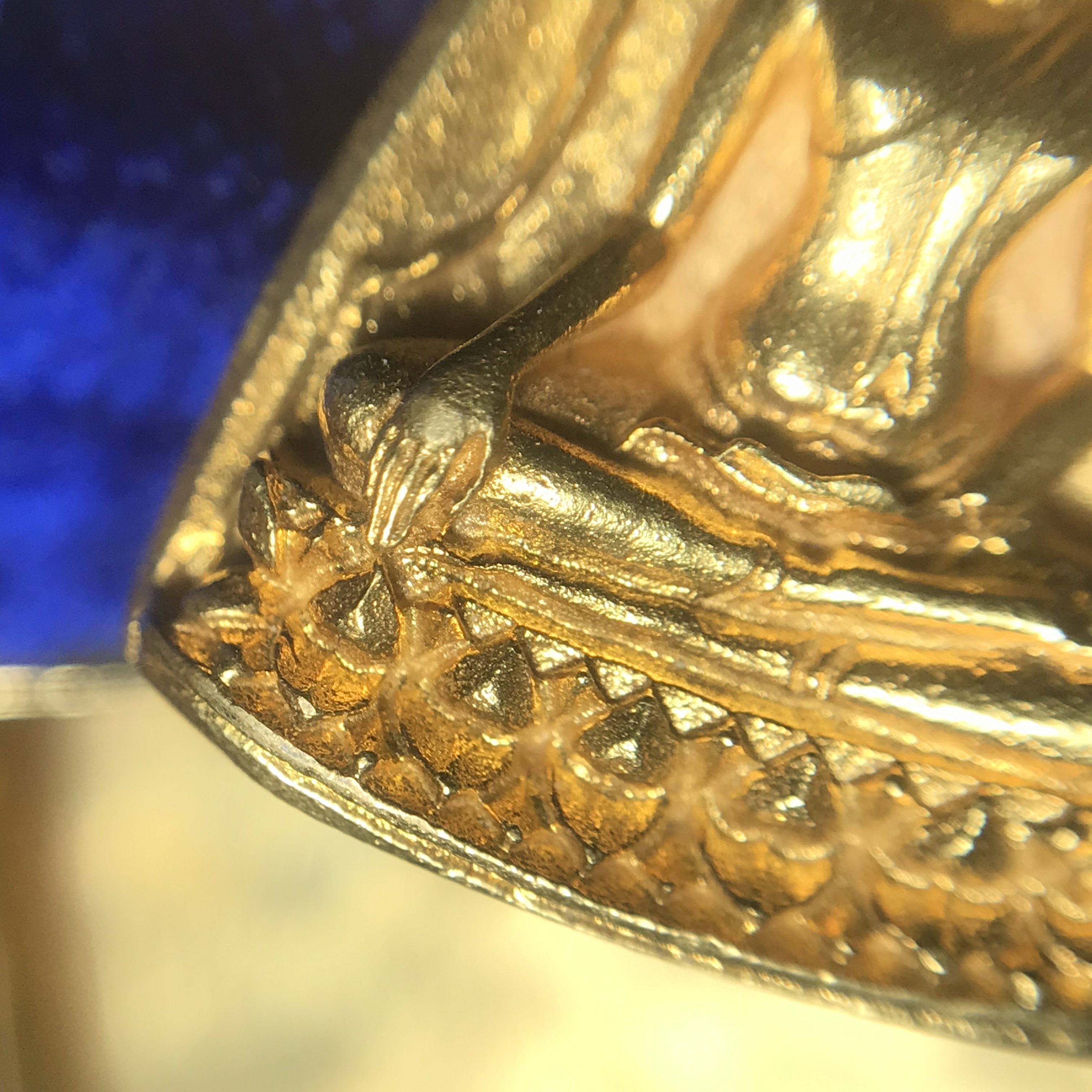 พระสมเด็จนางพญา ส.ก. ปี2535 เนื้อทองคำ พิมพ์ใหญ่ 5รอบพระราชินี หลวงปู่โต๊ะปลุกเสก(ในหลวงและพระราชินีเสด็จในพิธี) พร้อมกล่องบรรจุเดิม(นิยม)