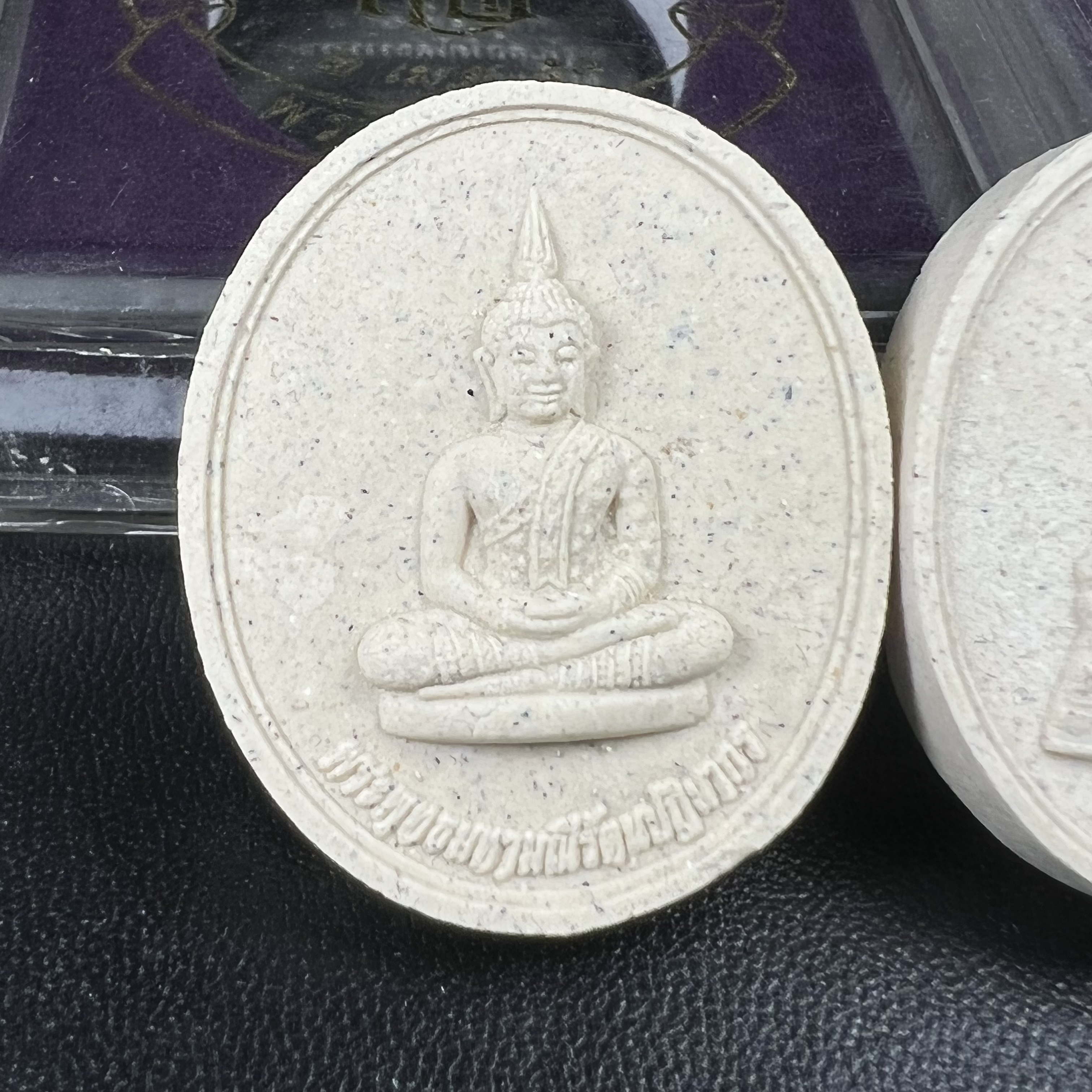 พระเบญจพุทธปาฏิหาริย์ สธ. รุ่น “พระเทพรักษา” ปี 2554 ชุดเนื้อผง ขนาด 2.5 ซม.(ครบชุด 5 องค์) พร้อมกล่องบรรจุเดิมครบสมบูรณ์(พิธีใหญ่ มหาพุทธาภิเษก 5 วัด 5 พิธี)