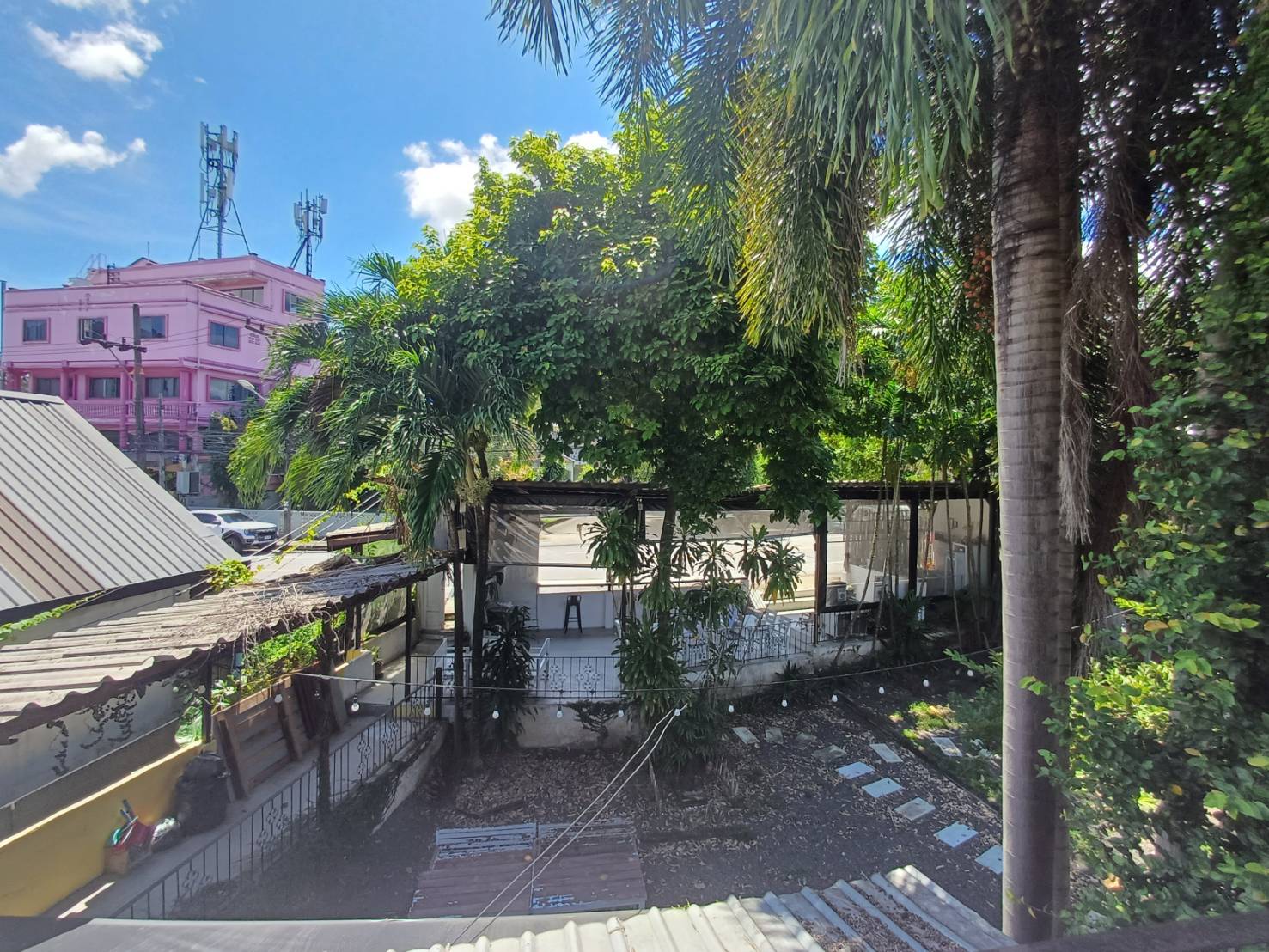 For Rent : Talat Yai, Bar&Restaurant, 2 Rooms 3 Batrooms