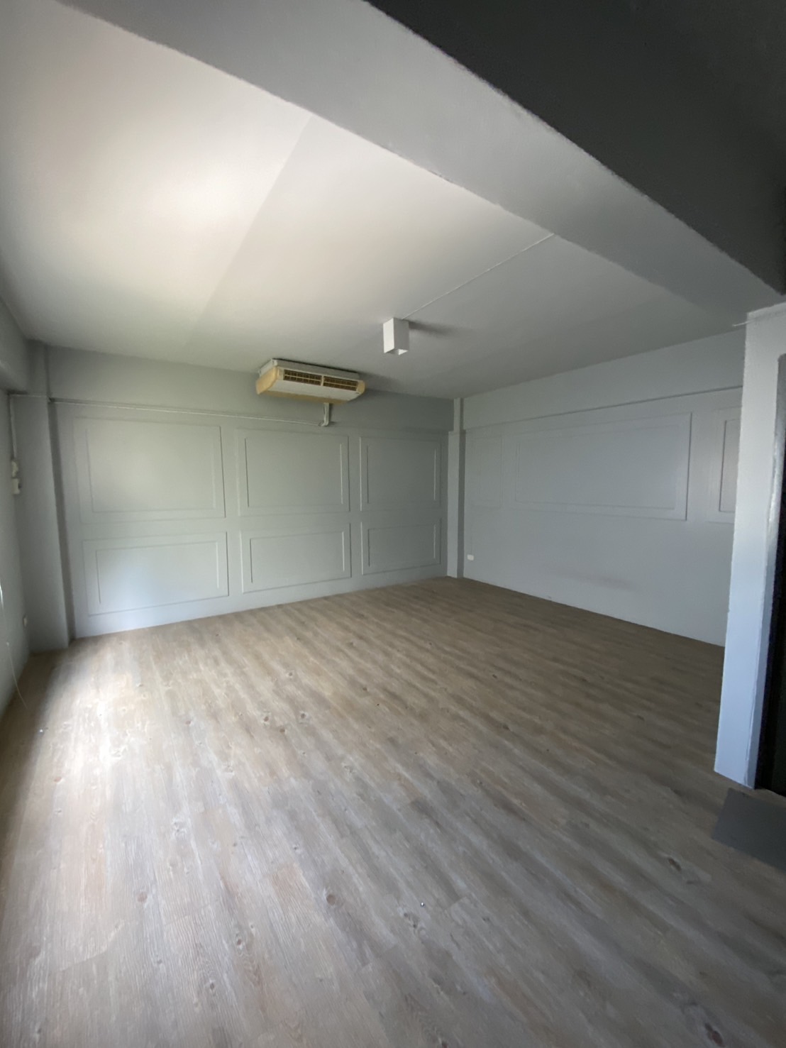 For Rent : Samkong, 4-Storey Commercial Building, 6 Bedrooms 3 Bathrooms