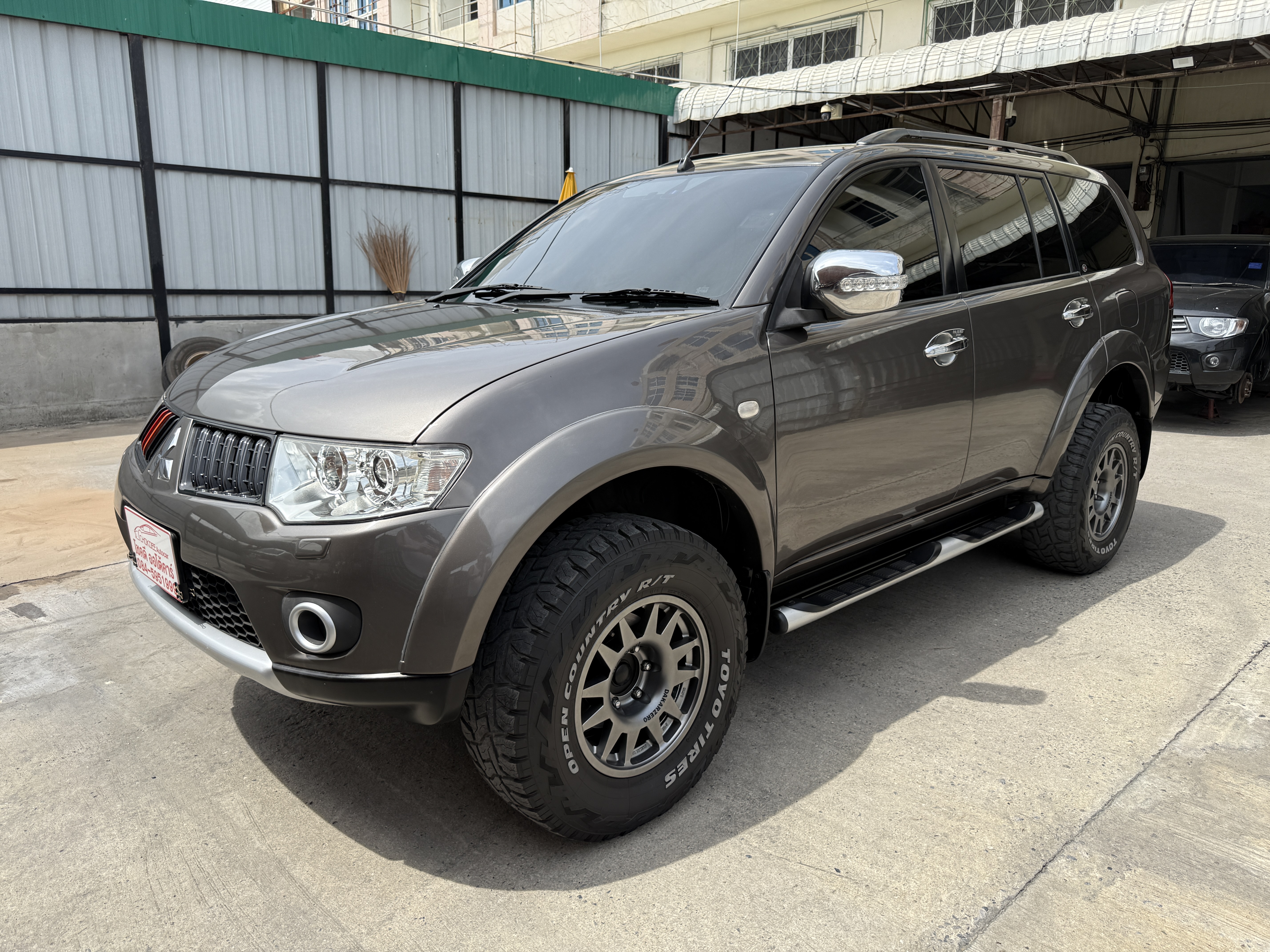 Mitsubishi Pajero Sport 2.5 GT 2WD At 2015 น้ำตาล