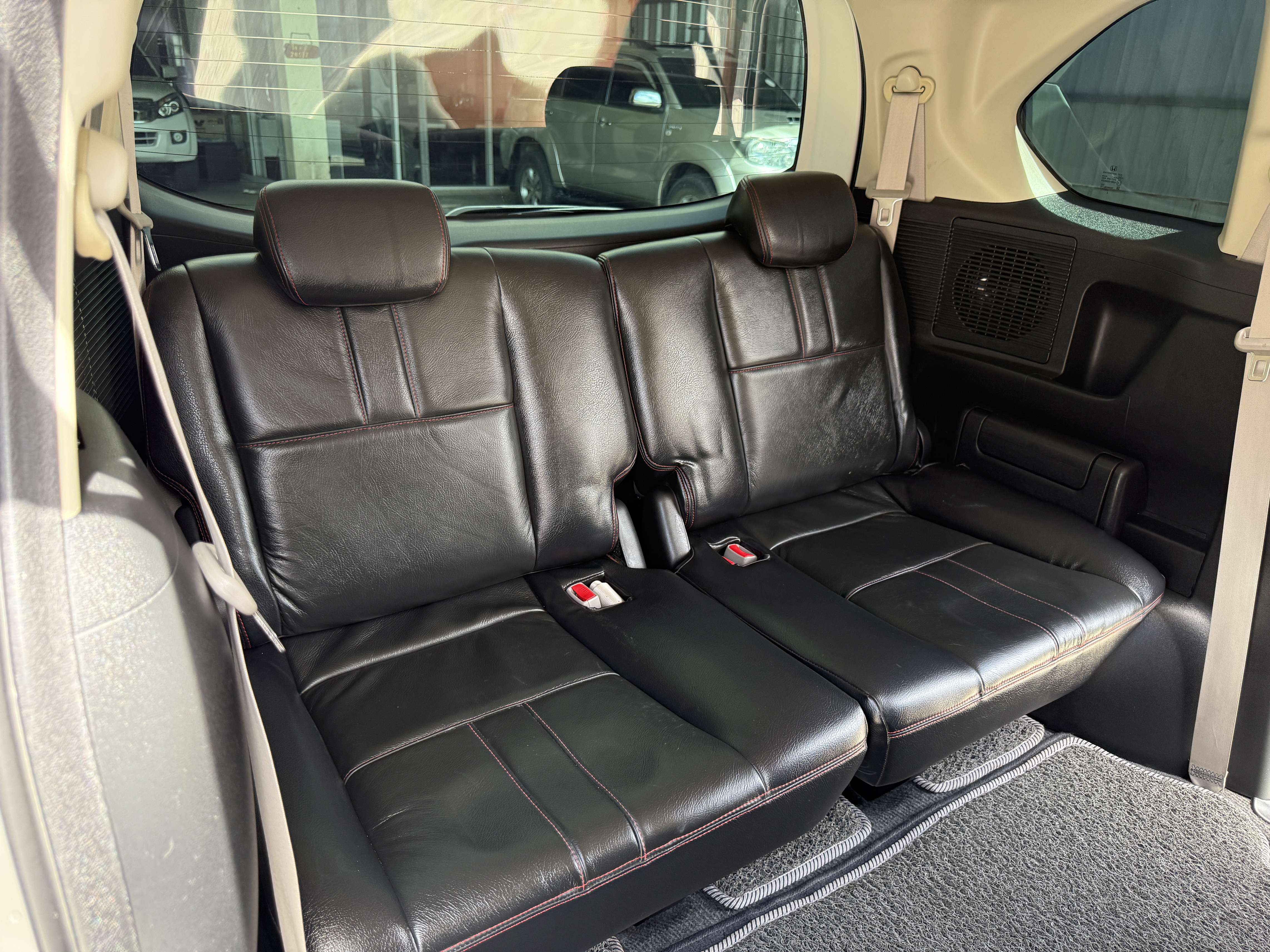 Honda Freed 1.5 E At 2012 ขาวมุก