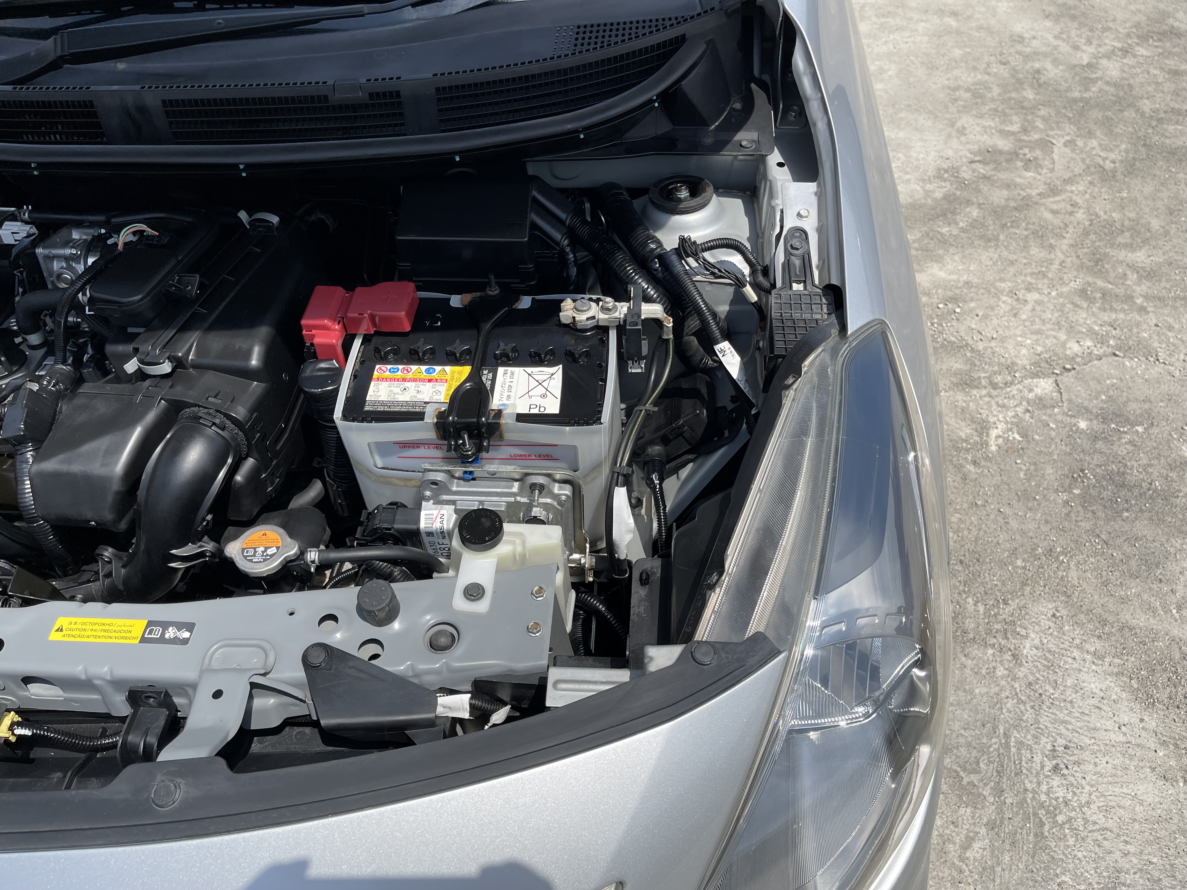 Nissan Almera 1.2 E Sportech 2018 เงิน