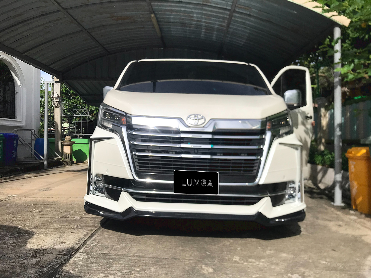 Toyota Majesty 2020 bodykits by Amotriz
