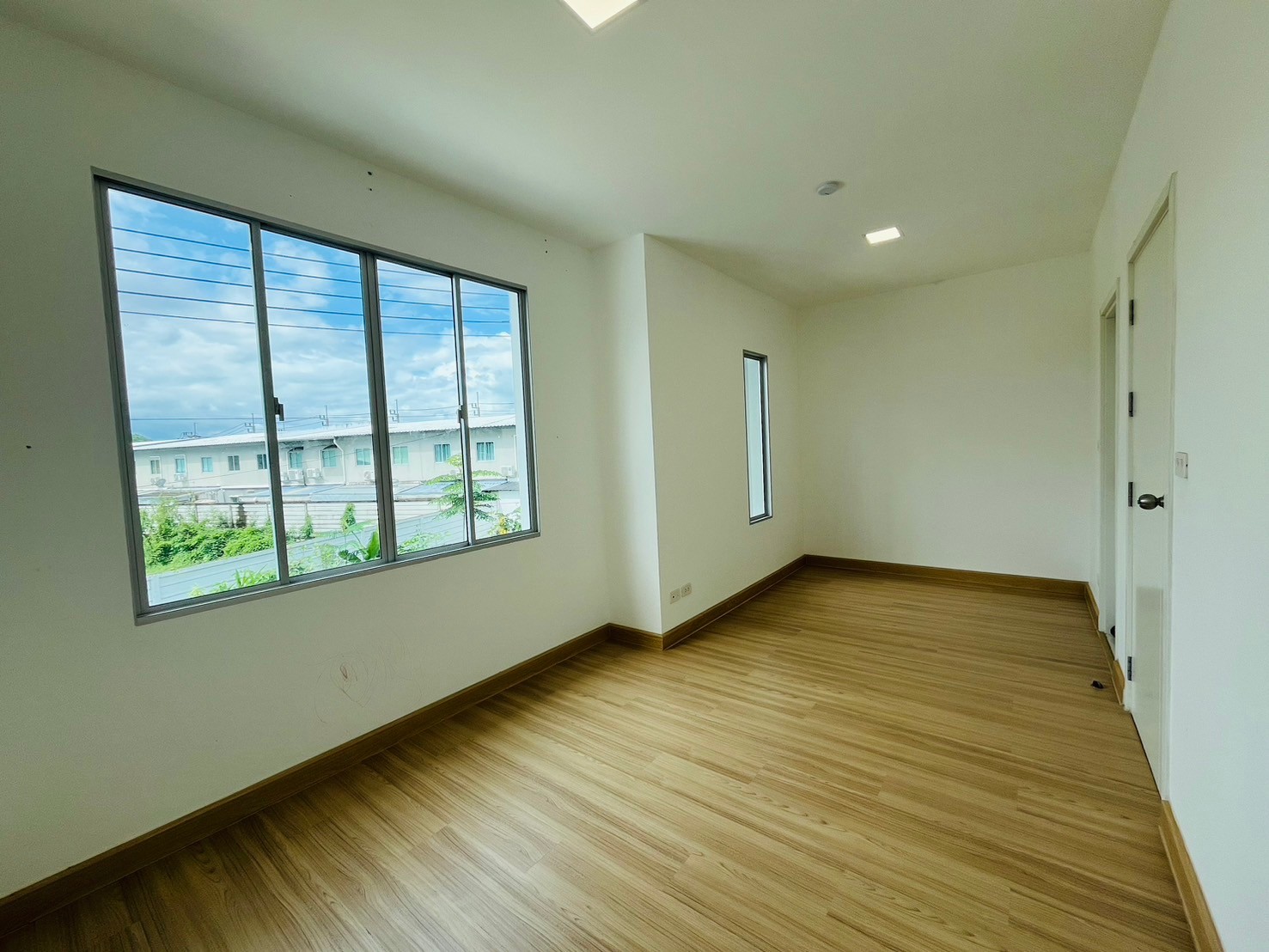 For Sales : Thalang, 2-story townhouse, 3 Bedrooms 2 Bathrooms