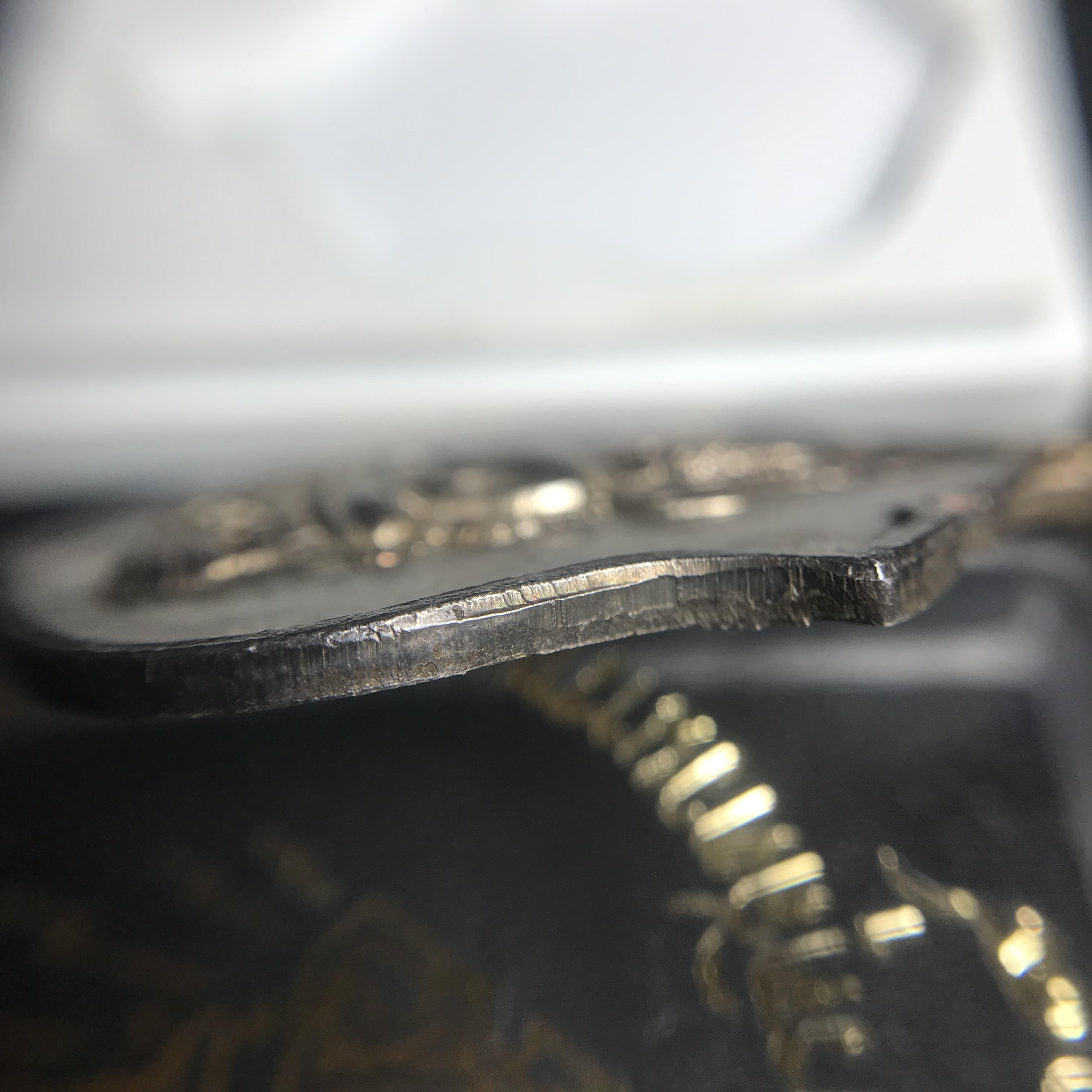 เหรียญพระพุทธชินราช มวก. วัดเบญจมบพิตร ปี 2519 เนื้อเงินสภาพสวยพร้อมกล่องเดิม(ในหลวงรัชกาลที่9และราชินีเสด็จฯเททอง)