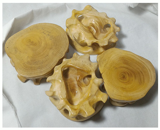 ฐานหรือกี๋ไม้boxwood เล็กๆ อันละ