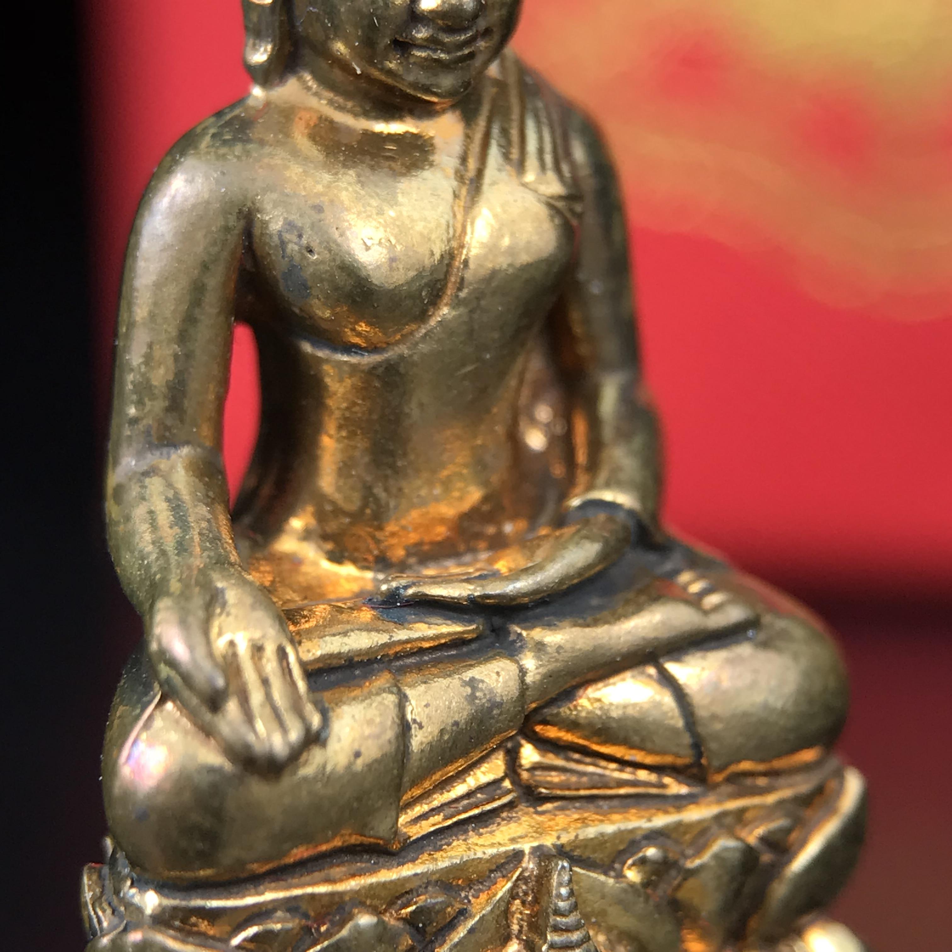 พระกริ่งไพรีพินาศ บรรจุเหล็กไหล ครั้งแรกและครั้งเดียวในประวัติศาสตร์ เฉลิมพระเกียรติ พระบาทสมเด็จพระเจ้าอยู่หัวรัชกาลที่9 พระชนมพรรษา 6 รอบ ปี2542 เนื้อสัมฤทธิ์(บรรจุเหล็กไหล)ดีนอก-ดีใน พิธีใหญ่ มวลสารเด่น(พิเศษกรรมการ ตอก 2 โค๊ต หมายเลข ๑๘๕๘)หายาก