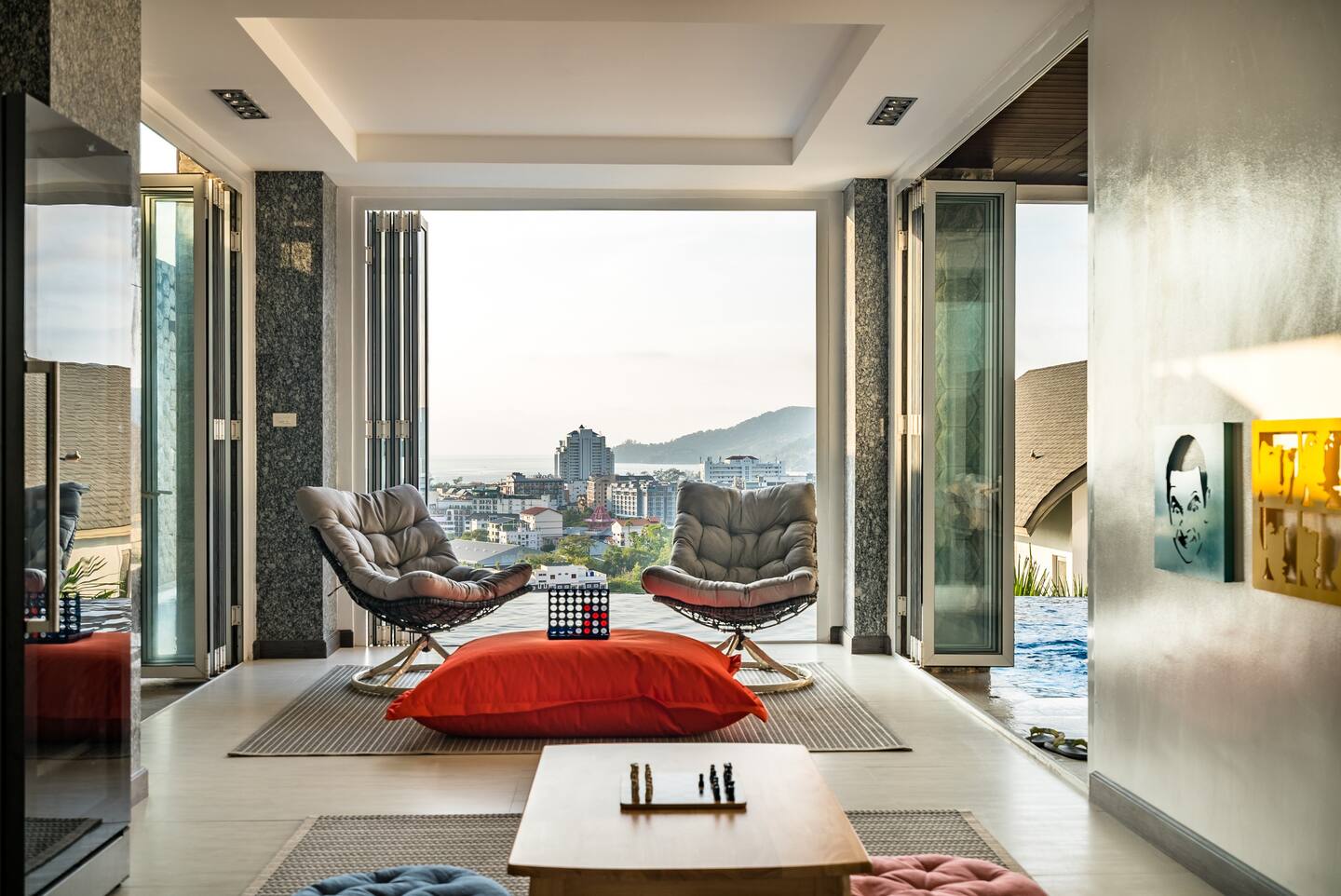 For Sale : Patong Private Pool Villa, 4 bedrooms 4 Bathrooms, Sea view.