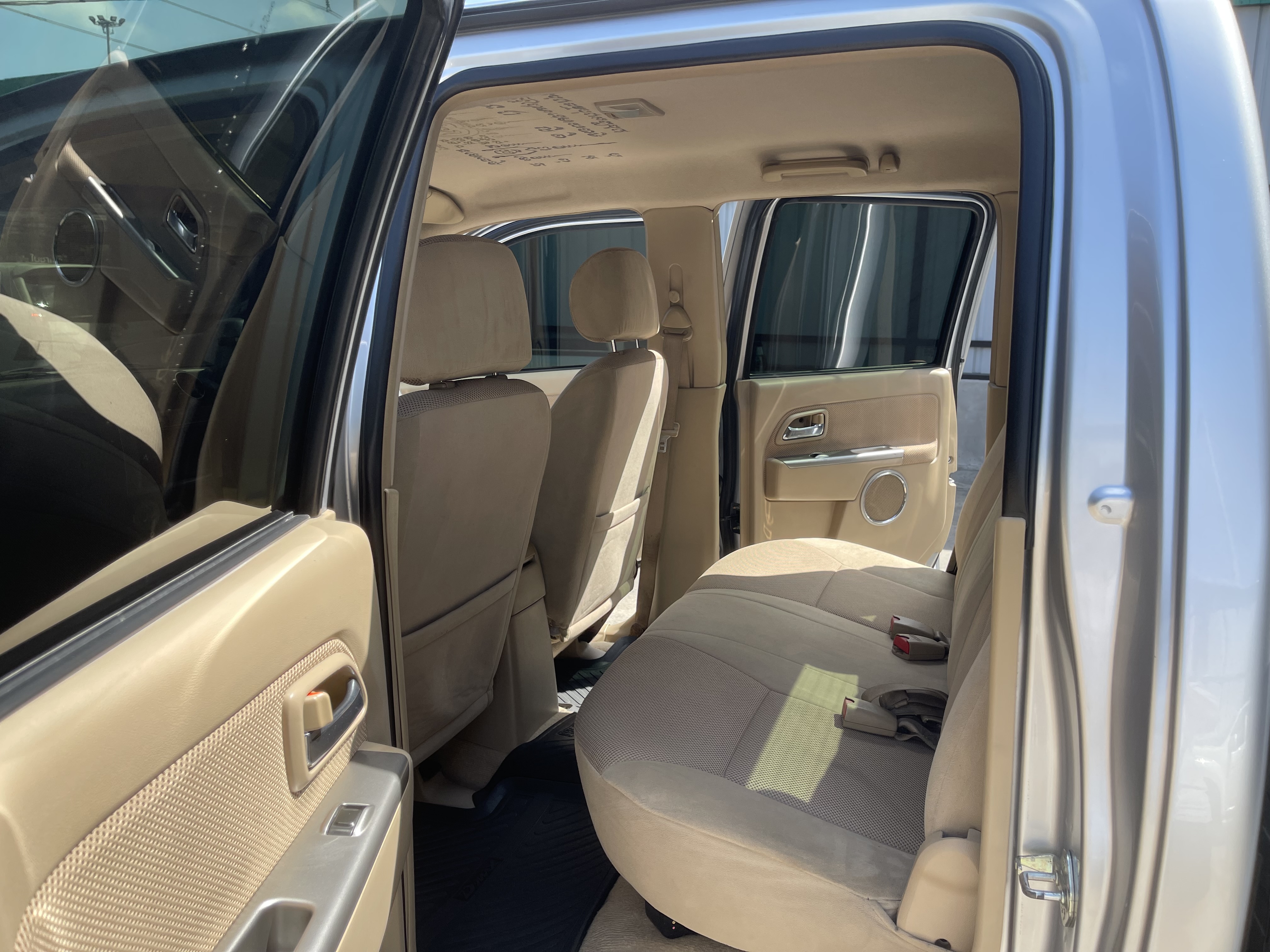 Isuzu Dmax 4ประตู Hilander 2.5 Abs 2010 เงิน