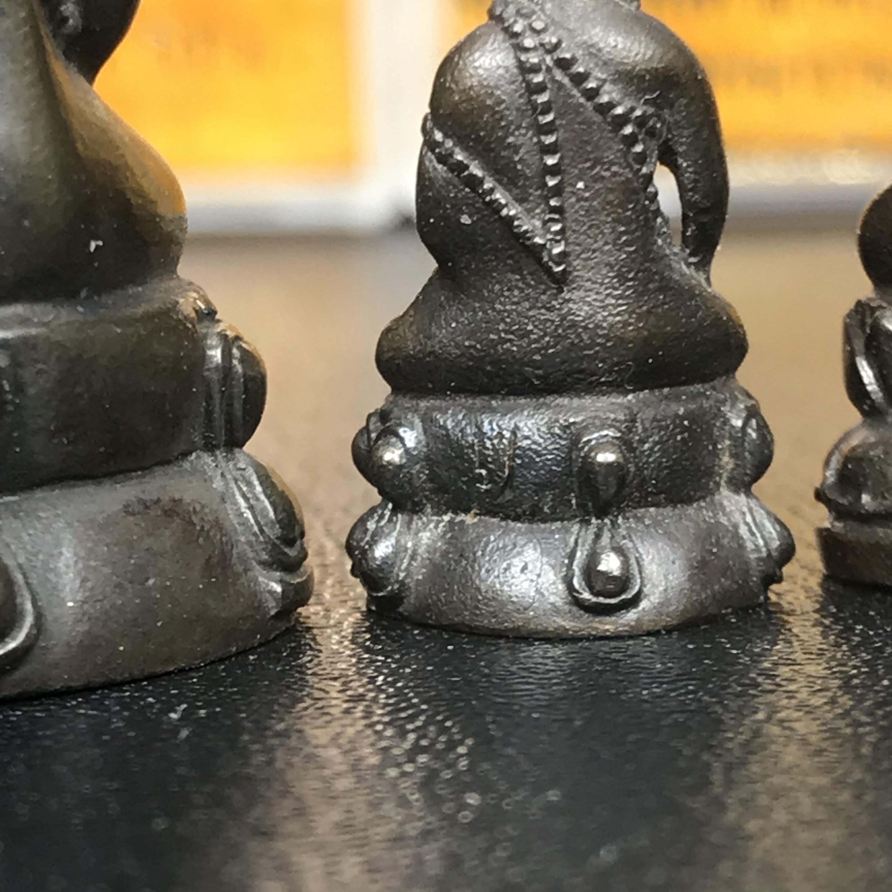 พระกริ่งนวปทุม ภปร.-พระชัยวัฒน์นวปทุม ภปร.-พระกริ่งไพรีพินาศ ภปร. รุ่นแรก วัดปทุมวนาราม ครบชุดเนื้อนวโลหะ ปี2535(ในหลวงรัชกาลที่9เสด็จเททอง)(1ใน3000ชุด)หายาก