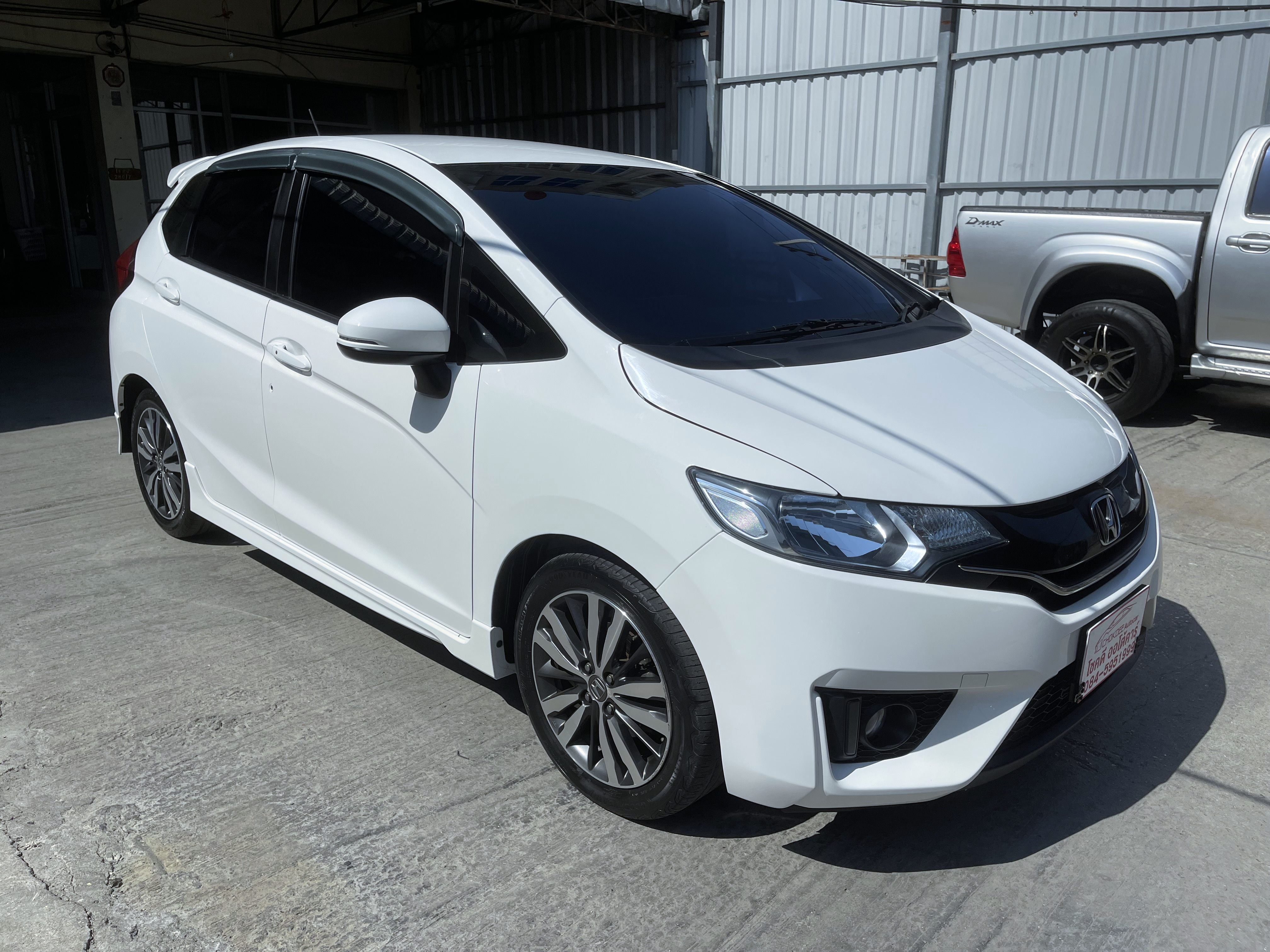 Honda Jazz 1.5 SV At 2016 ขาว