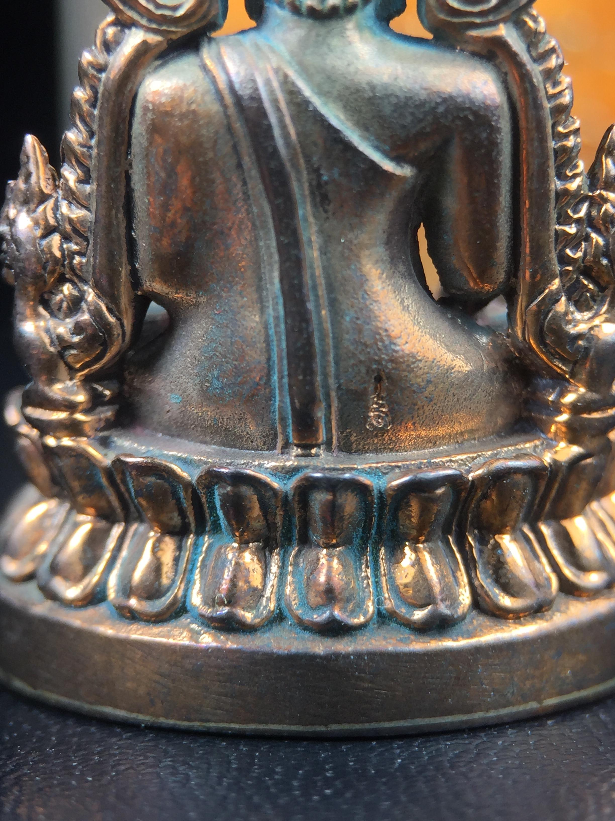 พระพุทธชินราช ญสส. วัดพระศรีมหาธาตุ จ.พิษณุโลก ปี2543 กริ่งชินราชเนื้อนวโลหะเต็มสูตร (ผสมทองคำ 2 บาท ต่อน้ำหนักเนื้อ 1 กิโลกรัม) พิธีใหญ่ รุ่นแรกและรุ่นเดียวที่ หลวงปู่หมุน ฐิตสีโล วัดบ้านจาน มาร่วมปลุกเสก(องค์หมายเลข 505 เลขสวย)(1 ใน 2543 องค์)นิยม