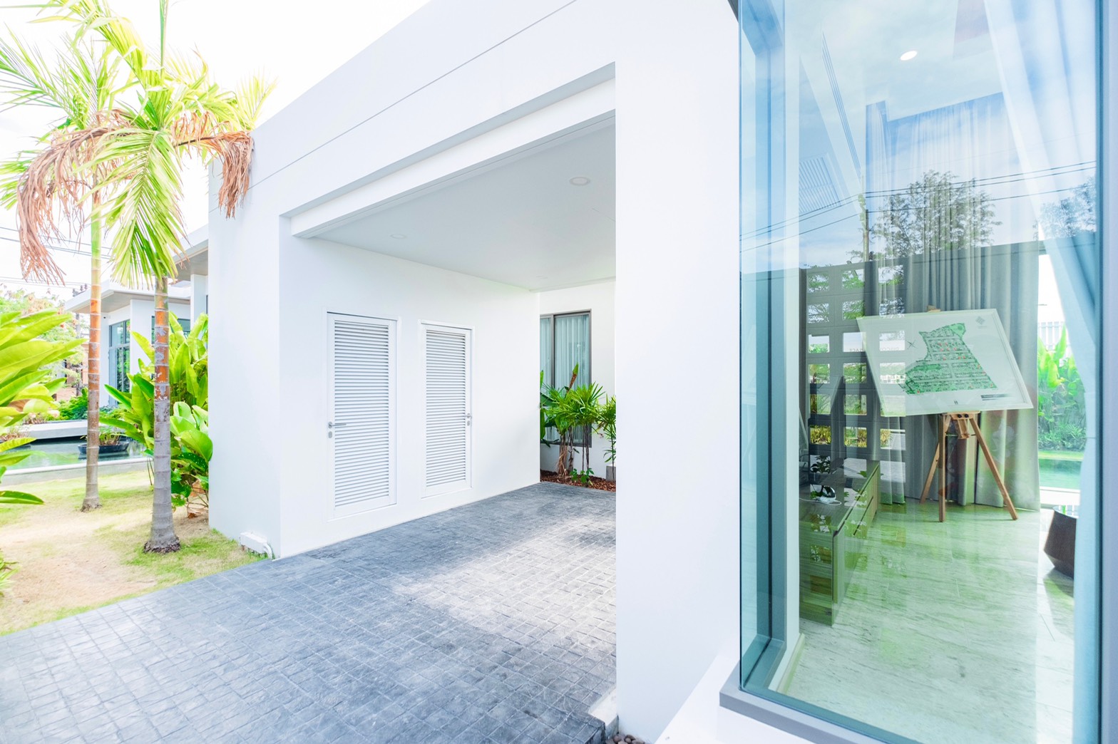 For Rent : Boat Avenue, Luxury Private Pool Villa, 3 bedrooms 3 Bathrooms, Pool view.