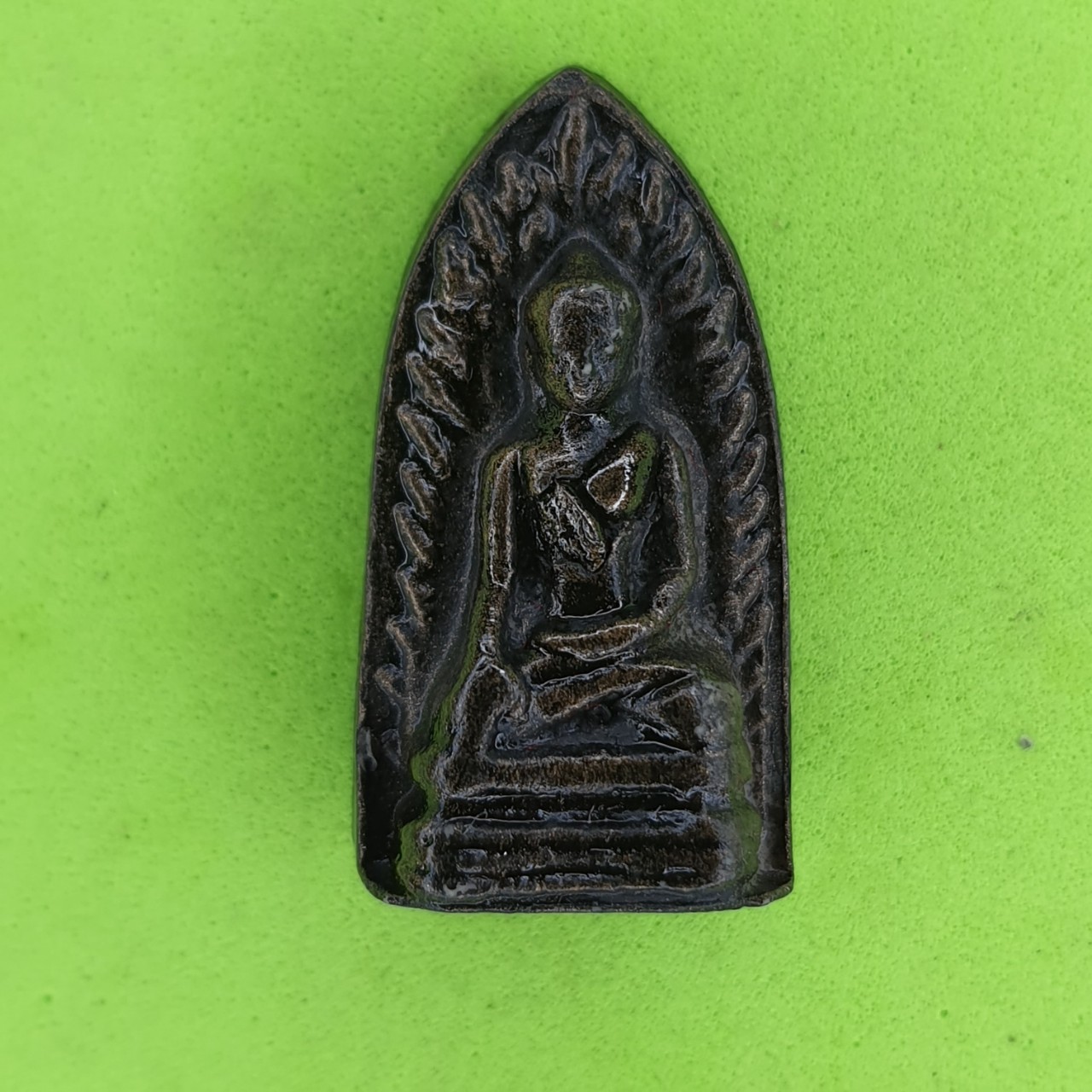 พระเครื่อง พระรอด รุ่น เมตตา คงกระพัน รวยทรัพย์ สีดำทำเก่า พระรอดแท้ พระเครื่องพระรอด พระรอดพิมพ์เล็ก พระรอดเนื้อผง พระรอดลำพูน พระแท้ จี้พระรอด พระรอดห้อยคอ