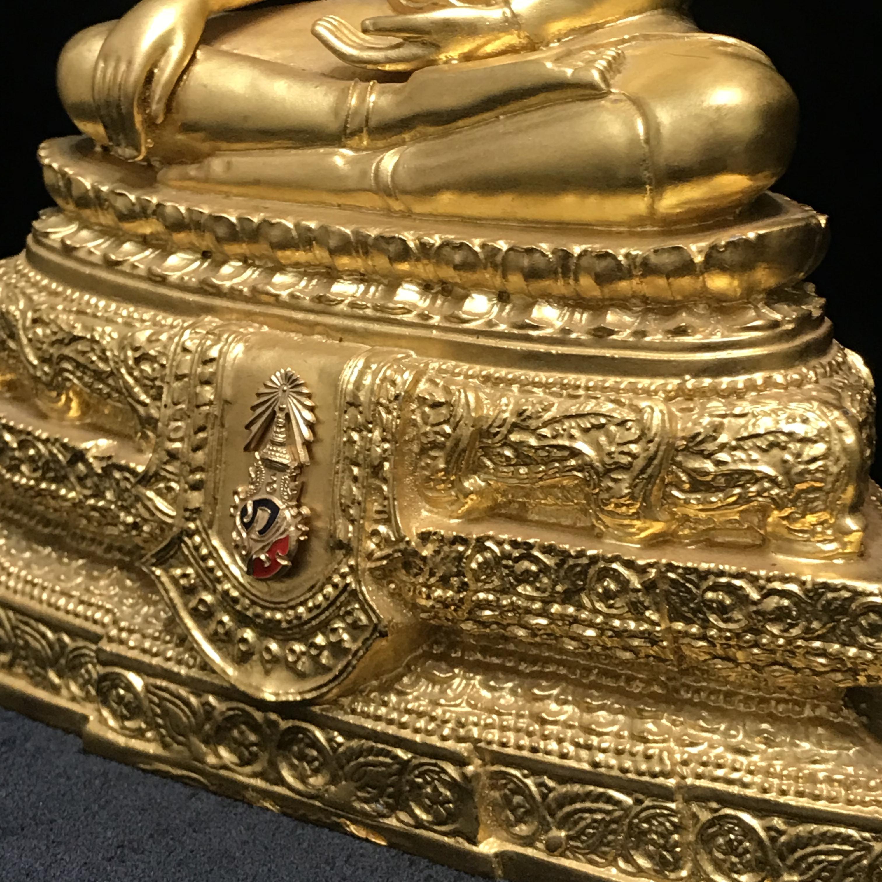 พระบูชาพระพุทธชินสีห์ ภปร. (รุ่น2) หน้าตัก 5นิ้ว ปิดทอง กองทุนฟันเทียมพระราชทาน ในวโรกาสมหามงคล 80 พรรษา ปี 2550 (องค์หมายเลข447)(1ใน1999องค์)หายาก