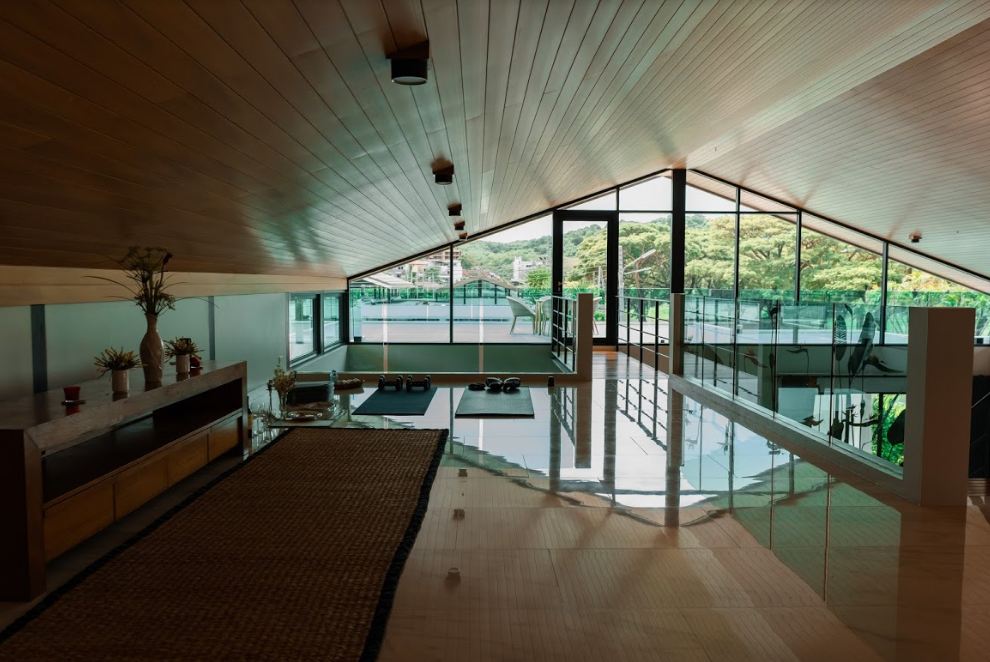 For Sale : Nai Harn, Luxury New Pool Villa, 4 Bedrooms 4 Bathrooms, Garden view.