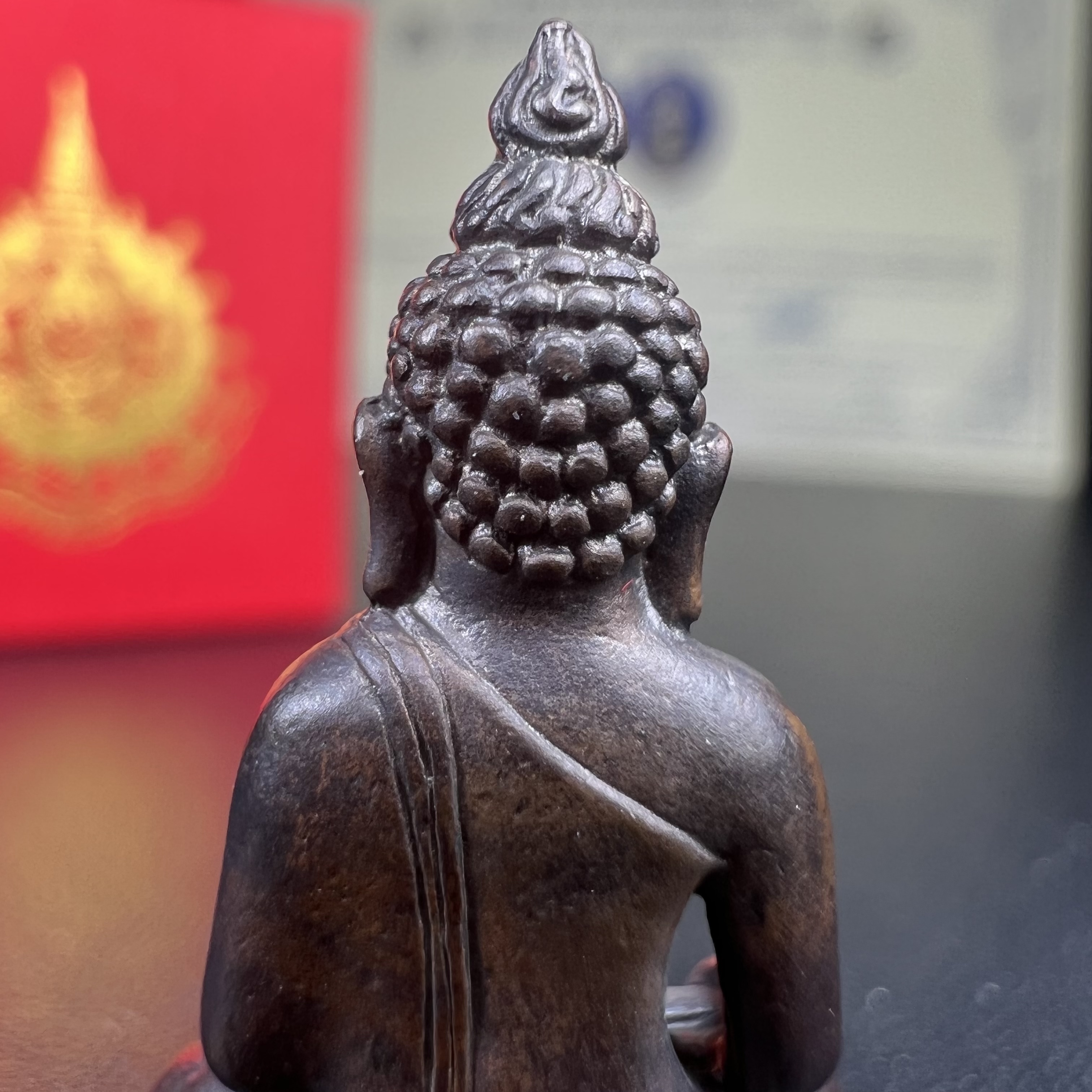 พระกริ่งไพรีพินาศ เฉลิมพระเกียรติ พระบาทสมเด็จพระเจ้าอยู่หัวรัชกาลที่9 พระชนมพรรษา 6 รอบ ปี2542 เนื้อนวโลหะผสมทองคำ(บรรจุเหล็กไหล)ดีนอก-ดีใน***องค์นี้สภาพสวยครบสมบูรณ์ มาพร้อมกล่องเดิมและใบรับรองจากผู้จัดสร้างแบบนี้หายากมาก***