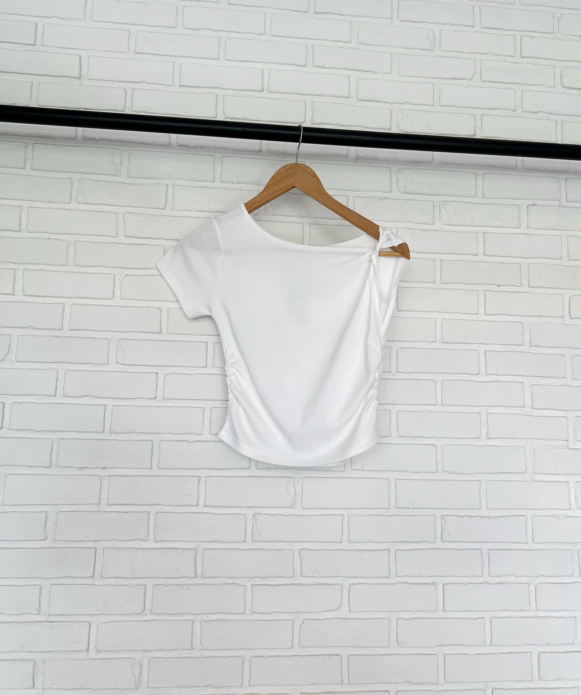 เปิดไหล่บิด