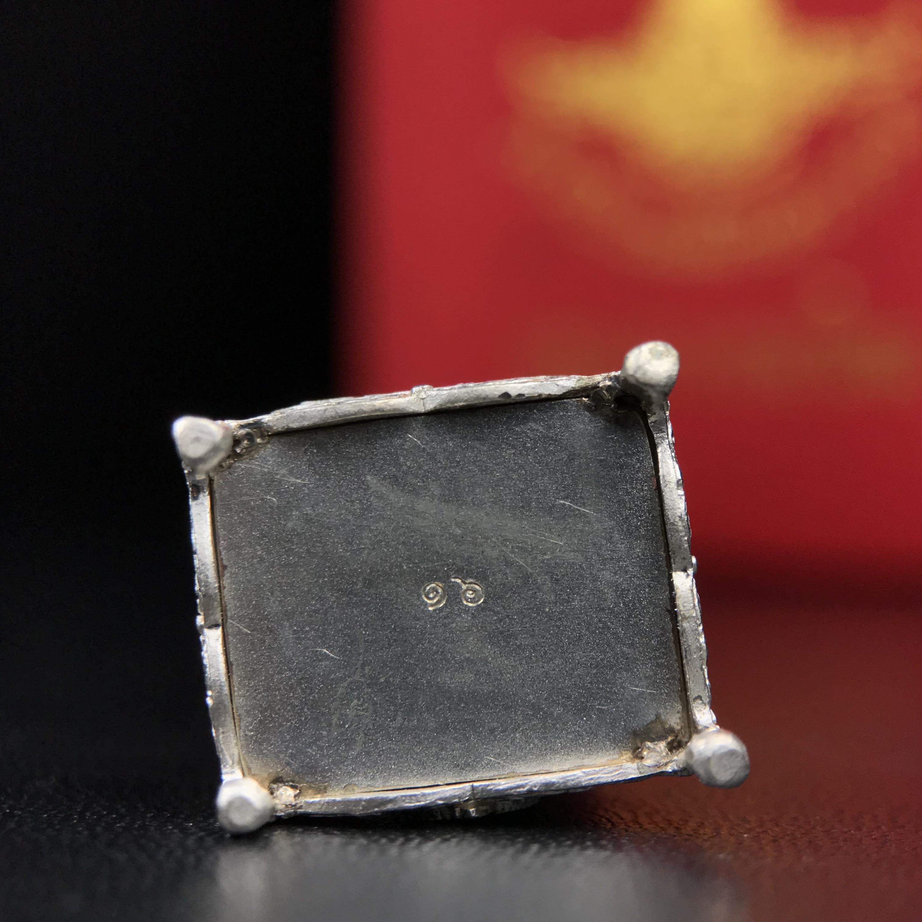 รูปหล่อหลวงพ่อเงิน วัดบางคลาน จ.พิจิตร พิมพ์หน้าเหมือนหลวงพ่อ "รุ่น 91 ปี กรมเสมียนตรา" กระทรวงกลาโหมจัดสร้างในปี 2543 พุทธาภิเษกใหญ่ 3 วัด 3พิธีวัดสุทัศน์ /วัดบางคลาน/วัดพระแก้ว เนื้อเงินปัดเงา(หายาก) พุทธศิลป์งดงามมากหายาก(ตอกโค๊ตหมาย ๑๖)