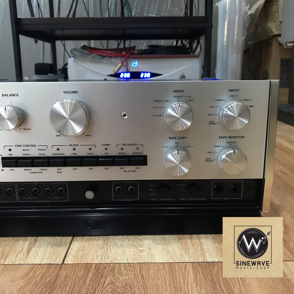 ฝากขาย Pre Amp ยี่ห้อ Accuphase รุ่น C-200 (Made in Japan)