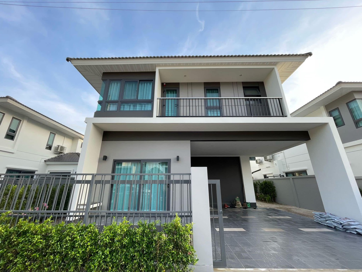 For Rent : Kohkaew, Supalai Lake Ville, 4 Bedrooms 3 Bathrooms