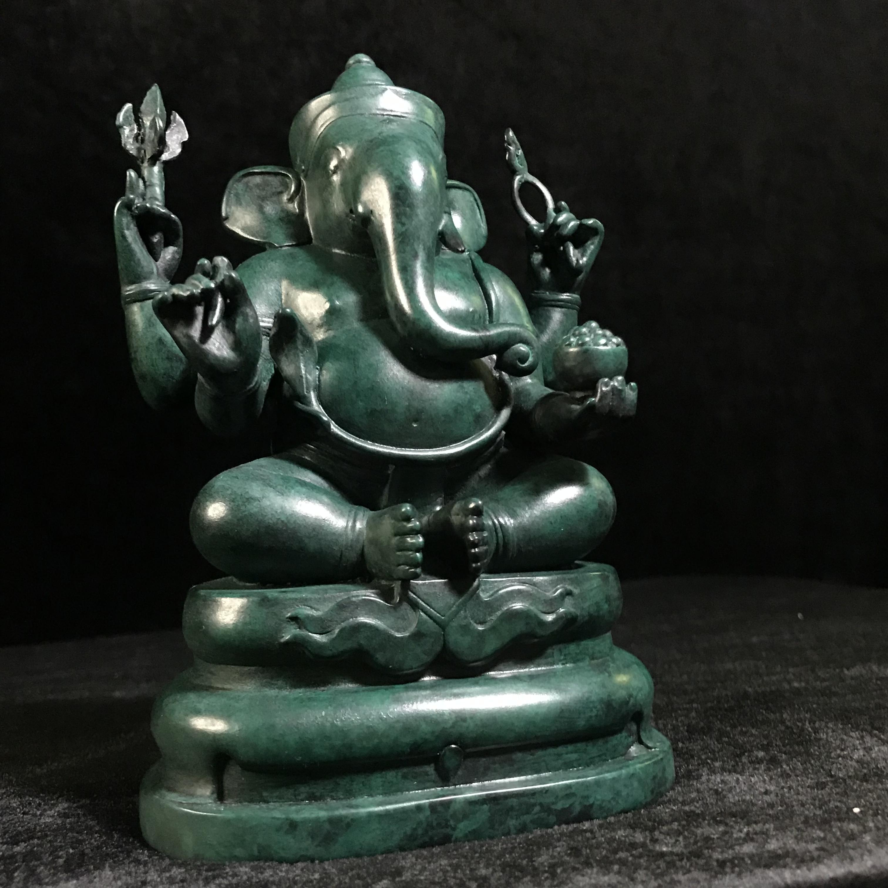 พระพิฆเนศวร 65 ปี คณะจิตรกรรม มหาวิทยาลัยศิลปากร ปี2551 ลอยองค์เนื้อสำริดขนาดหน้าตัก 3 นิ้ว(เนื้อสำริดเขียวพลาติน่า)