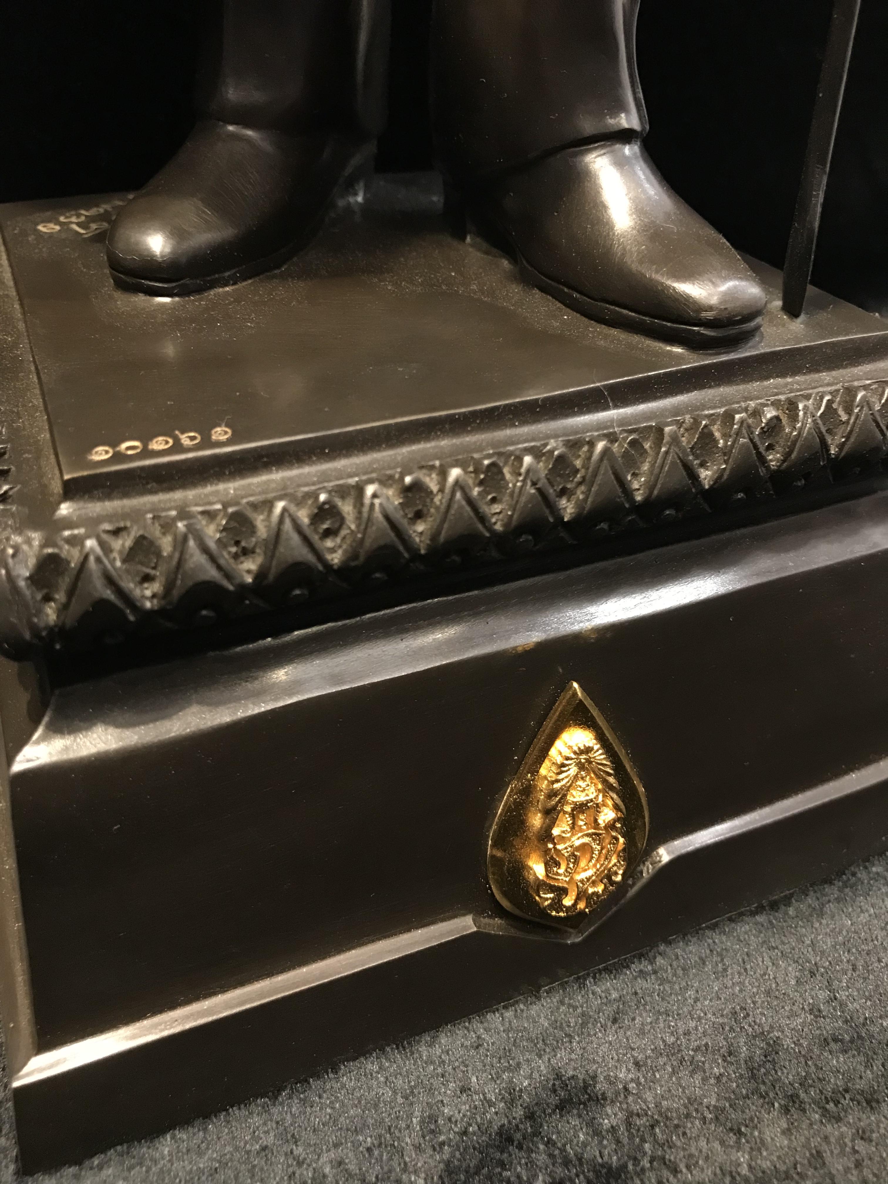 พระบรมรูปจำลองในหลวง รัชกาลที่ ๙ จัดสร้างโดย สมาคมศิษย์เก่าวิทยาศาสตร์ จุฬาลงกรณ์มหาวิทยาลัยและคณะวิทยาศาสตร์ จุฬาลงกรณ์มหาวิทยาลัย ปี2539(พร้อมกล่องบรรจุเดิมและใบรับรองจากผู้จัดสร้าง)