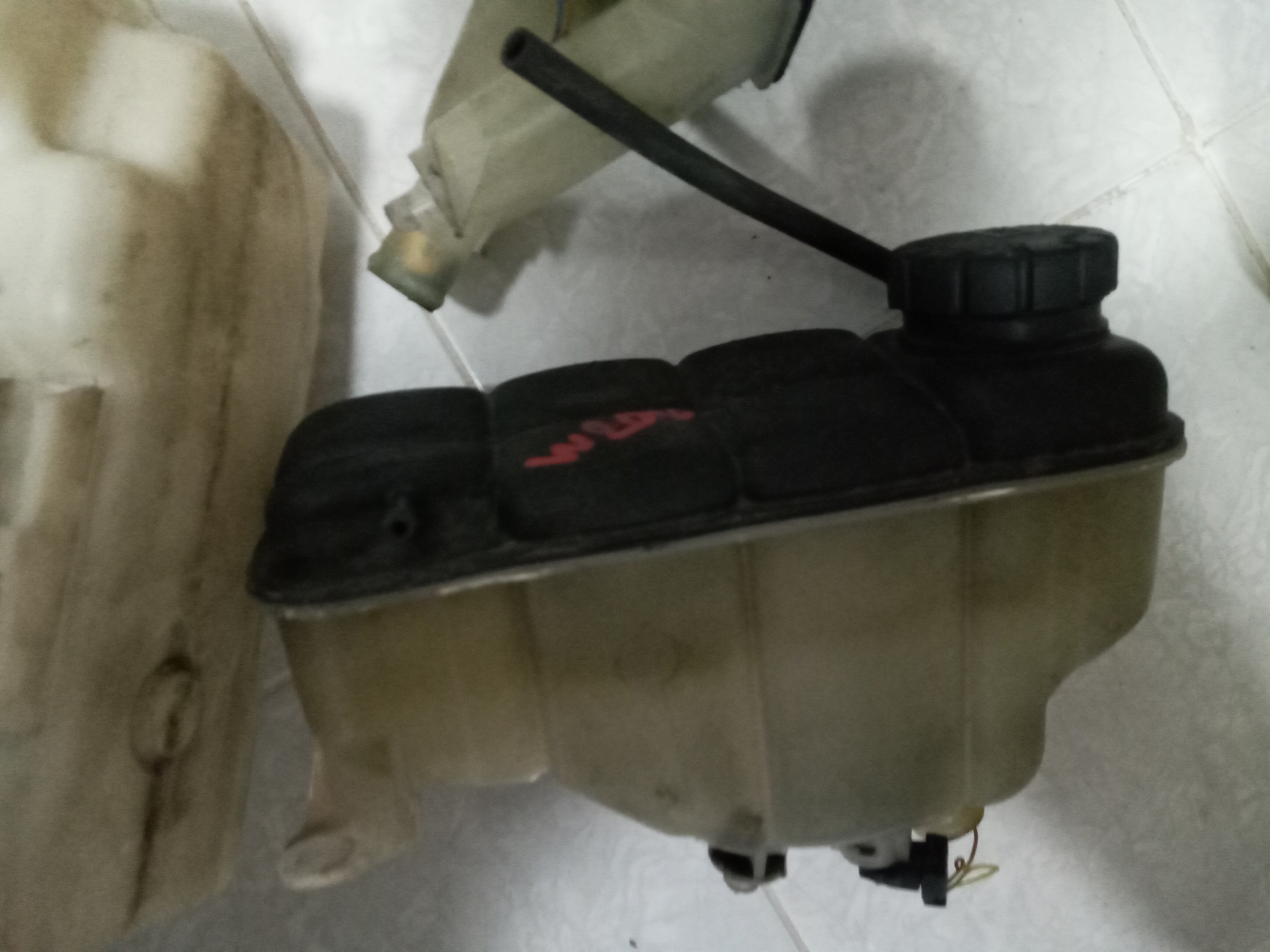 ประปุกพักน้ำหล่อเย็นBENZ W210