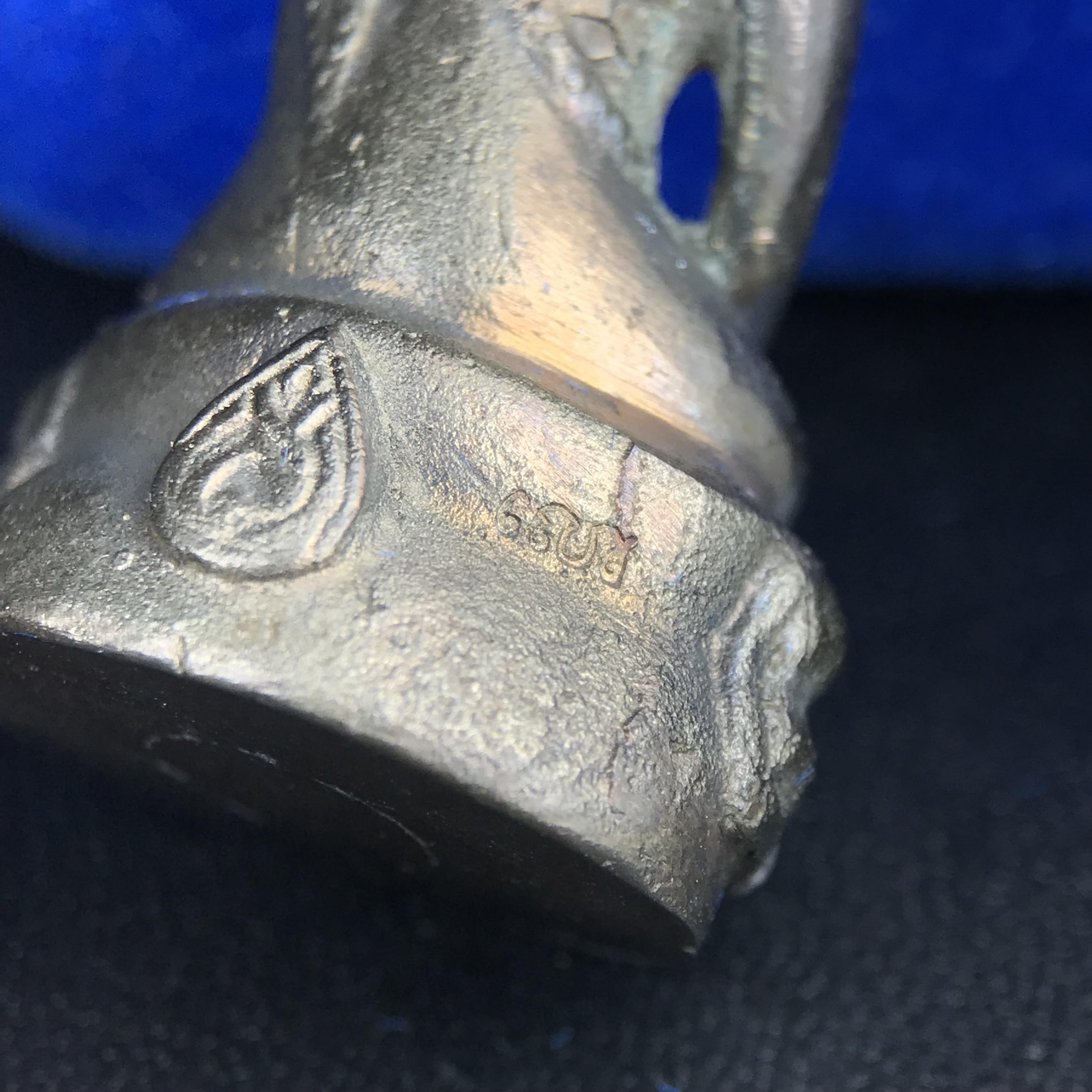 พระกริ่ง-พระชัยวัฒน์ สว. 90 พรรษาสมเด็จย่า ปี2533 เนื้อนวโลหะ(แก่ทองคำผสมทองคำเยอะมากรุ่นนี้)(ในหลวงรัชกาลที่9เสด็จในพิธี)(หล่อแบบโบราณอุดมวลสาร 108 แบบฉบับพระกริ่งใหญ่สายวัดสุทัศน์ พระสังฆราช(แพ))(1 ใน 3000 ชุด) หายาก(***องค์นี้ผิวเนื้อนวโลหะสวยมาก***)