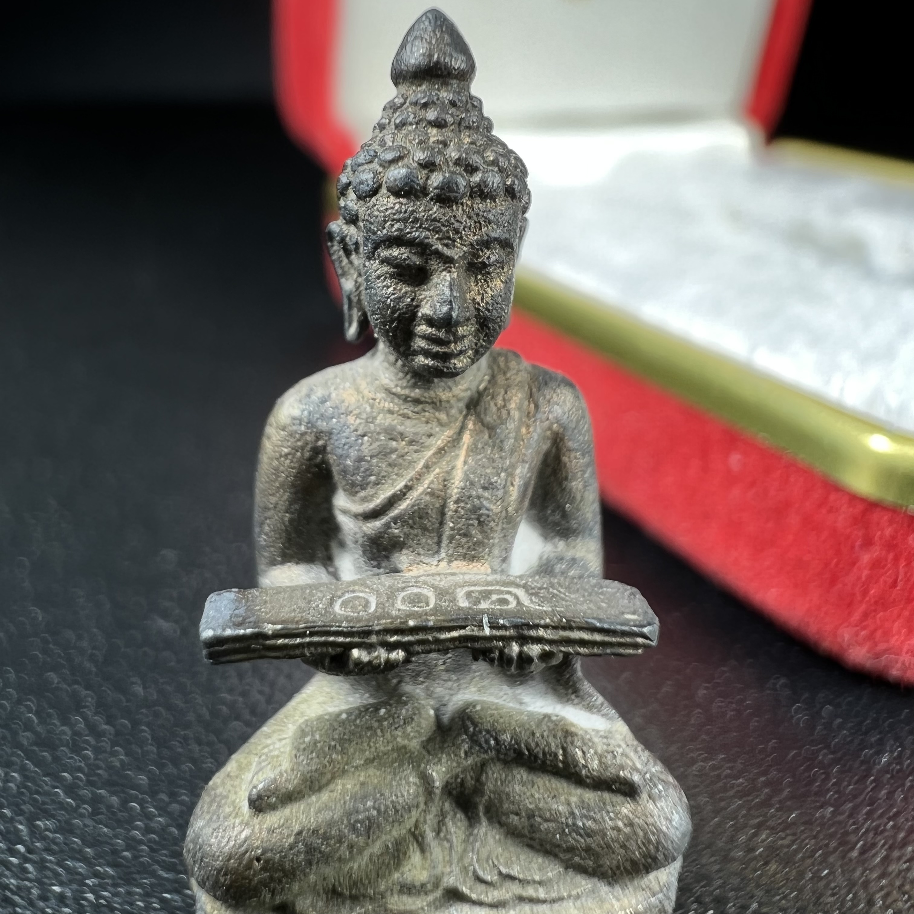 พระกริ่งปรมานุชิตชิโนรส วัดพระเชตุพนวิมลมังคลาราม(วัดโพธิ์) ปี2533 เนื้อนวโลหะ ( ในหลวงรัชกาลที่9เสด็จเททอง)